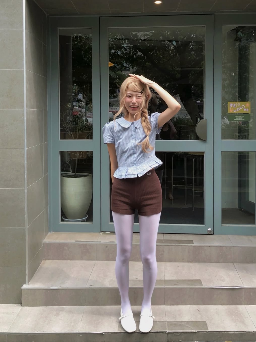 Rosefrantz Puff Sleeve Peplum Check Blouse [Sky Blue] 착용 스타일 - 3