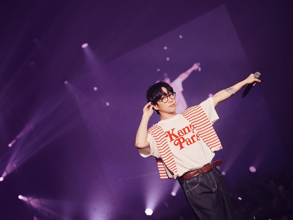 Kenzo x Verdy Oversize T-Shirt Off White 착용 스타일
