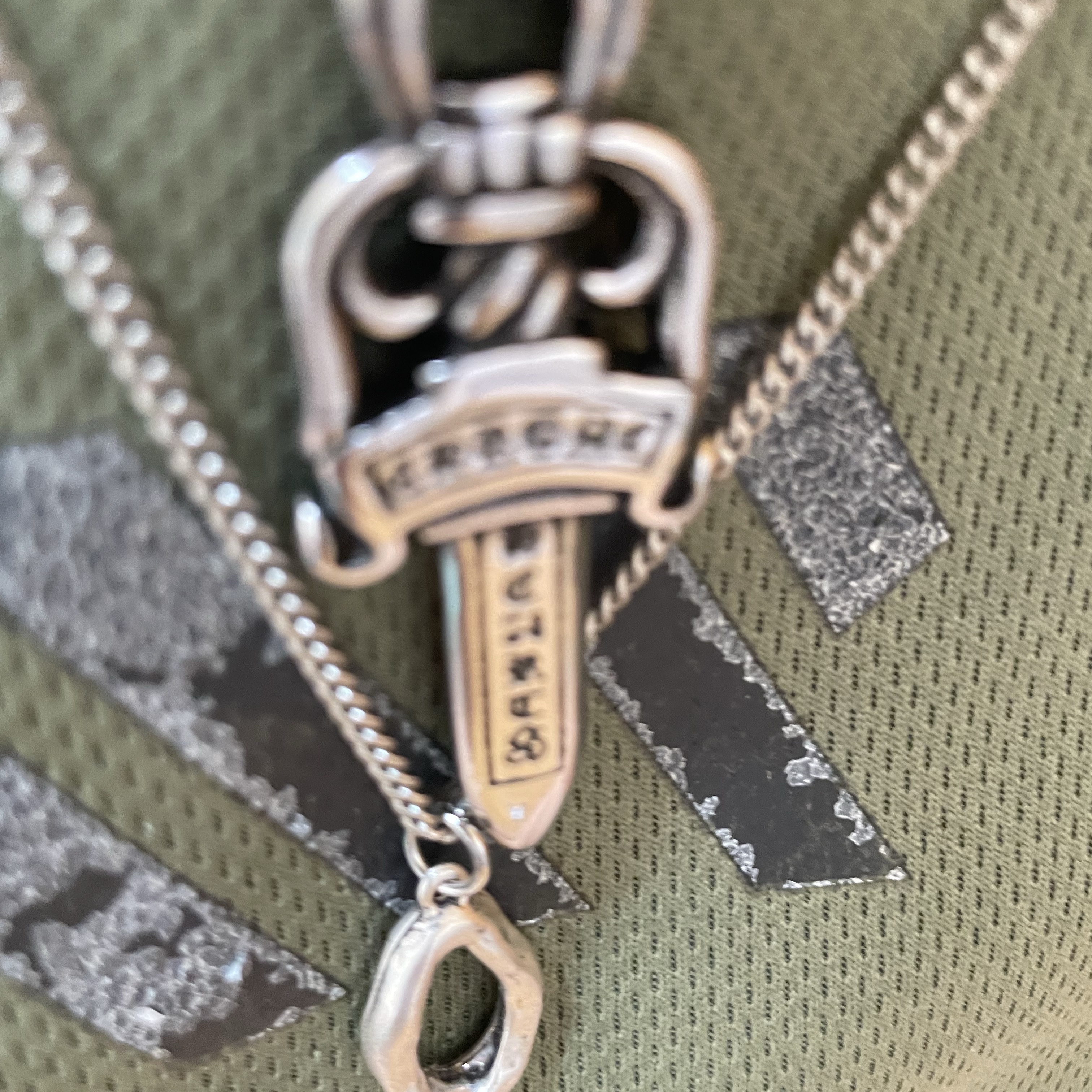 Quarqor #3508 Necklace 착용 스타일