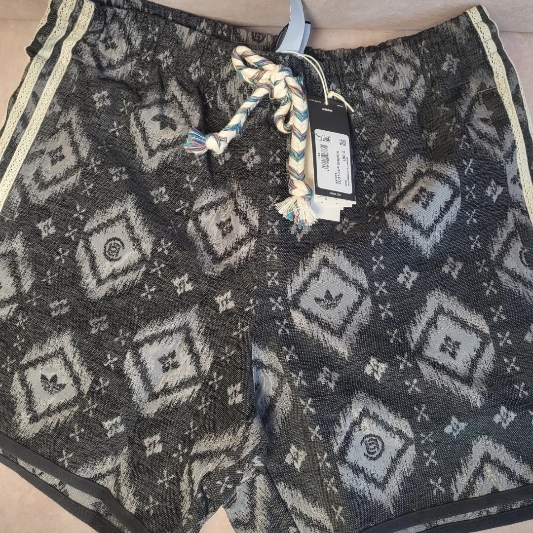Adidas x Edison Chen Clot Heritage Print Shorts Carbon - KR Sizing 착용 스타일