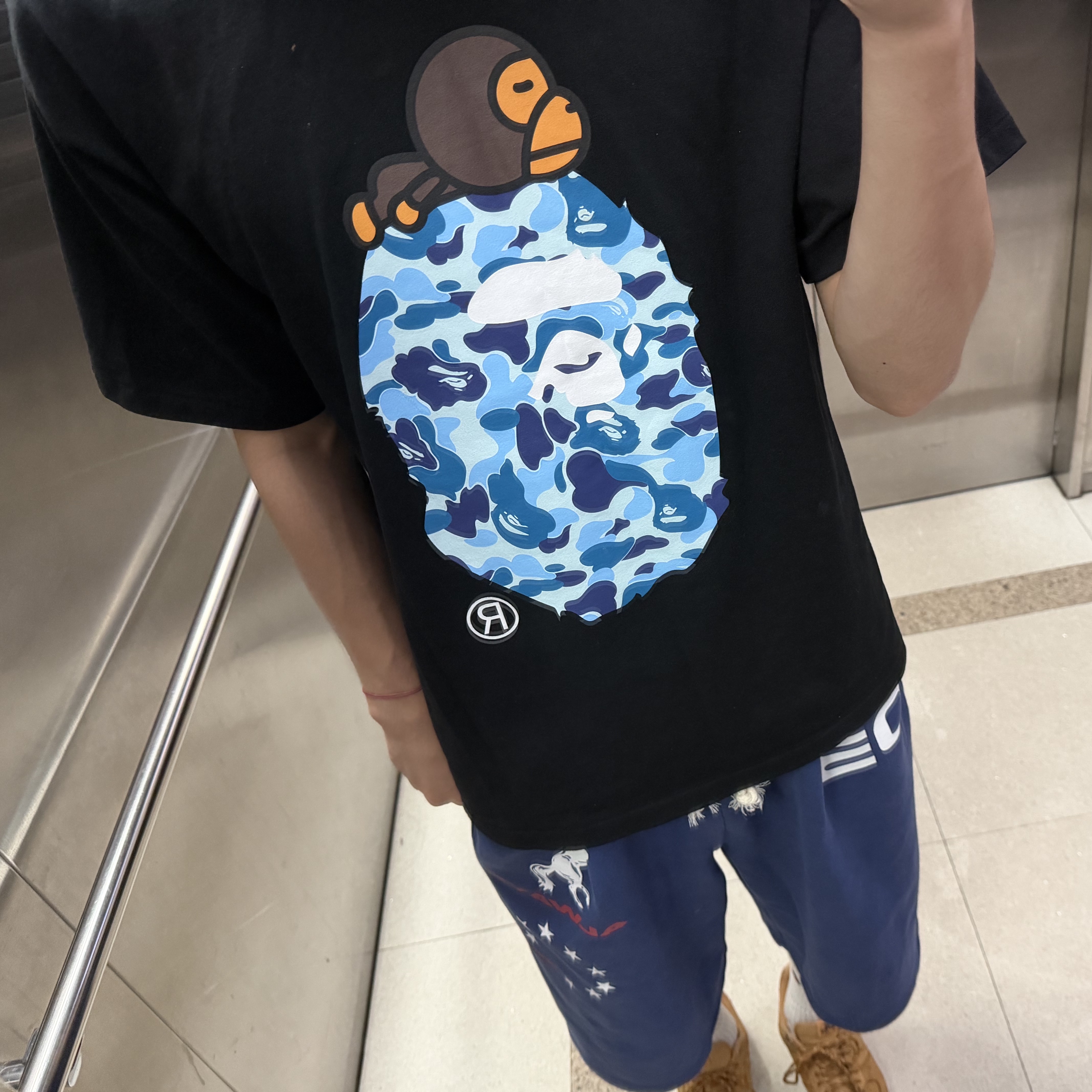 BAPE ABC Camo Milo on Big Ape T-Shirt Black Blue, AMOU Horse One Tuck Bermuda Pants Blue 착용 스타일