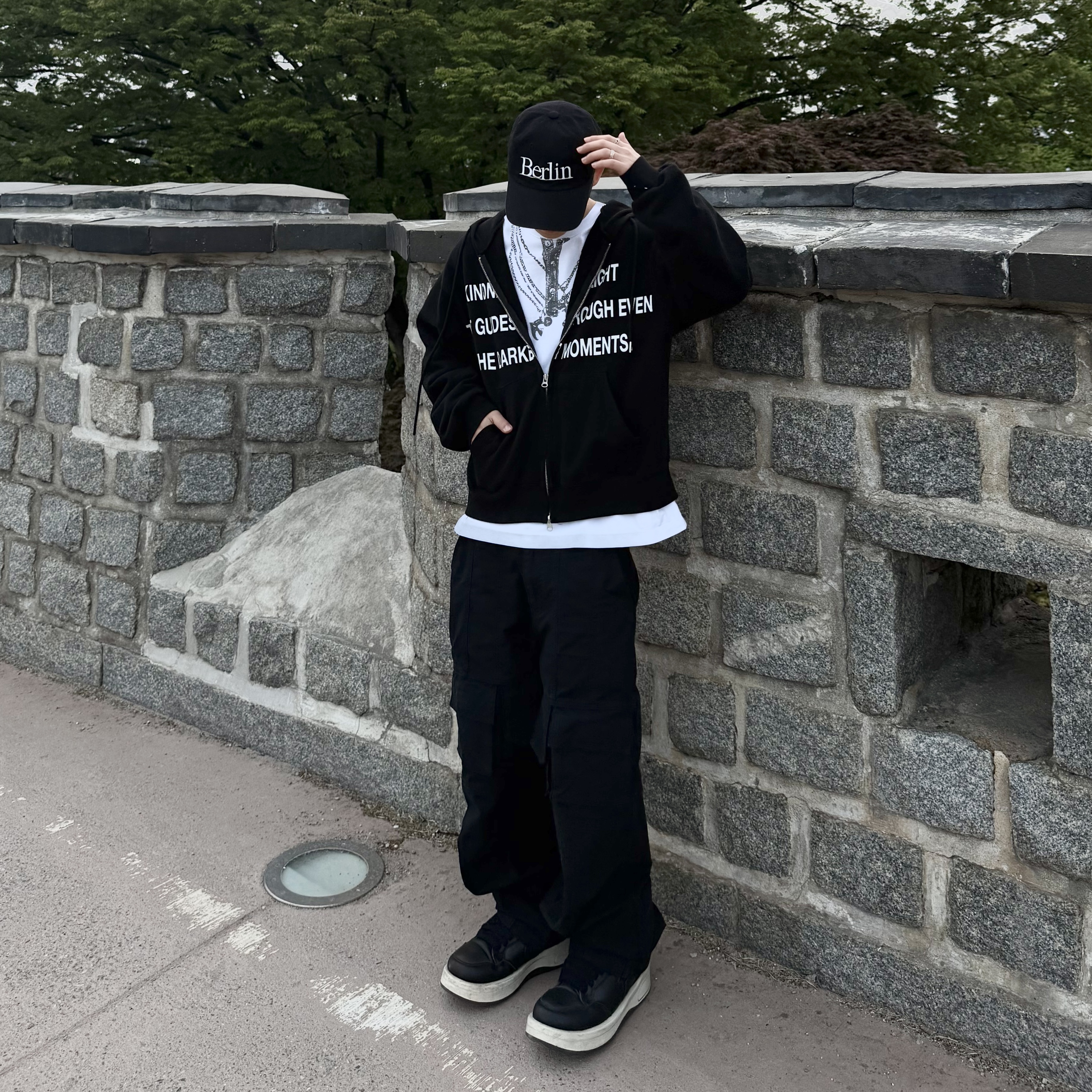 Cornerbless Regular Sagging Denim Pants Black, Converse x Drkshdw Turbowpn Ox Black 착용 스타일 - 1
