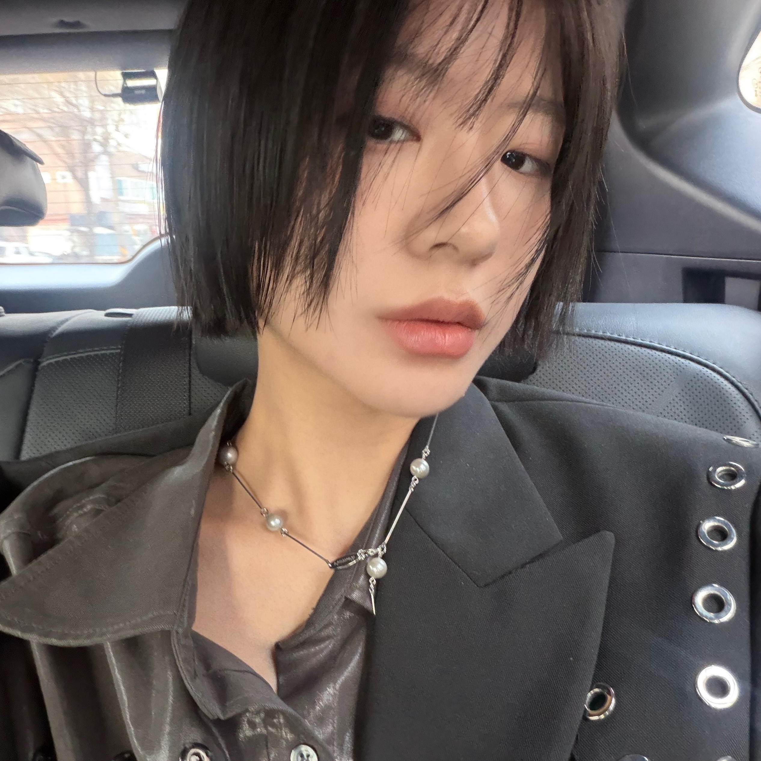 Riomeu Silver Ocean Pear Stick Necklace 착용 스타일 - 1