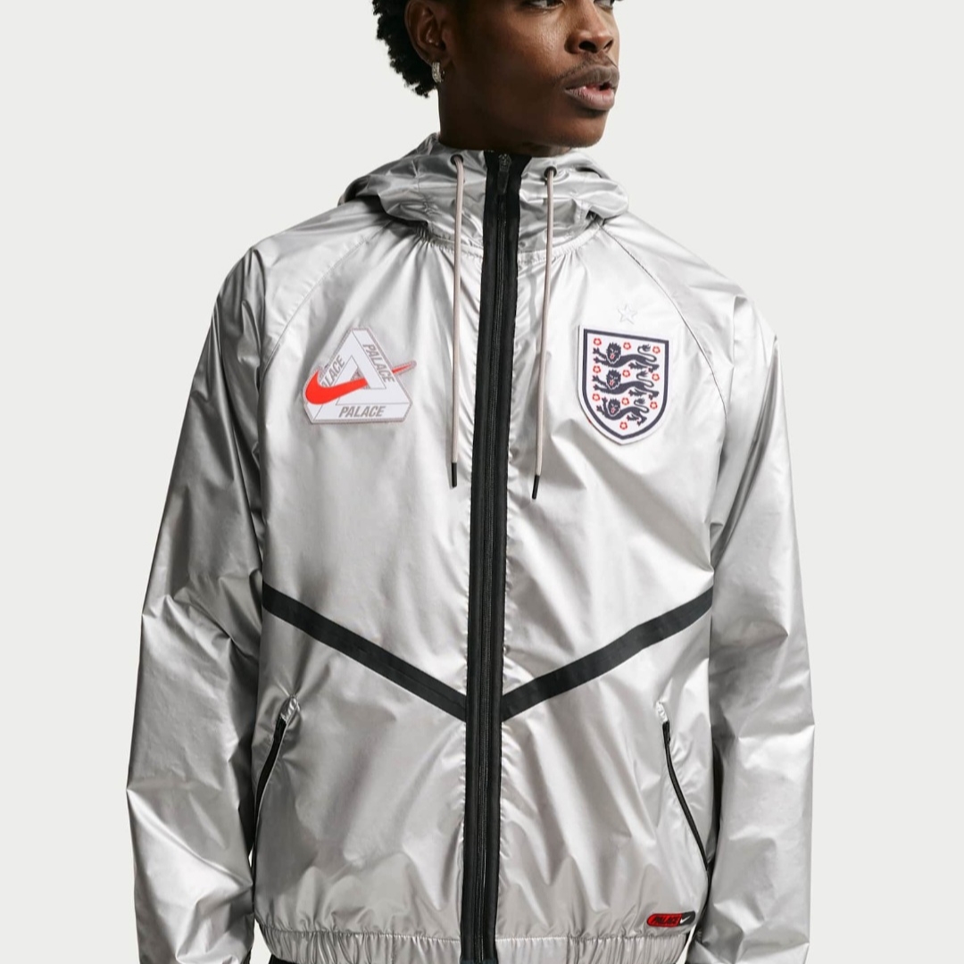 Palace x Nike England Dri-Fit Academy Anthem Jacket Pewter Grey Bright Crimson 착용 스타일 - 3