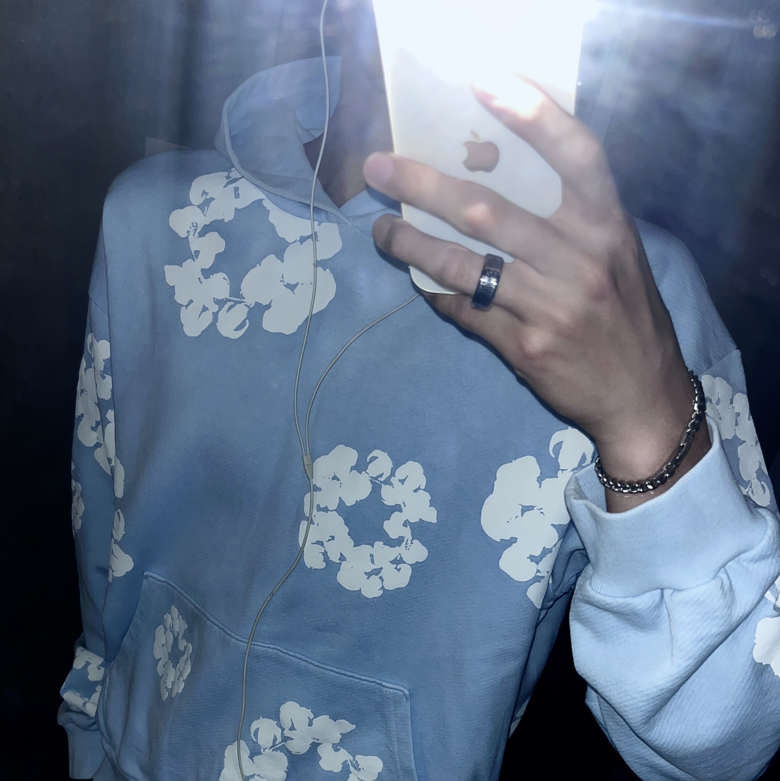 Denim Tears Cotton Wreath Hoodie Light Blue, Denim Tears The Cotton Wreath Sweatshirt Powder Blue 착용 스타일
