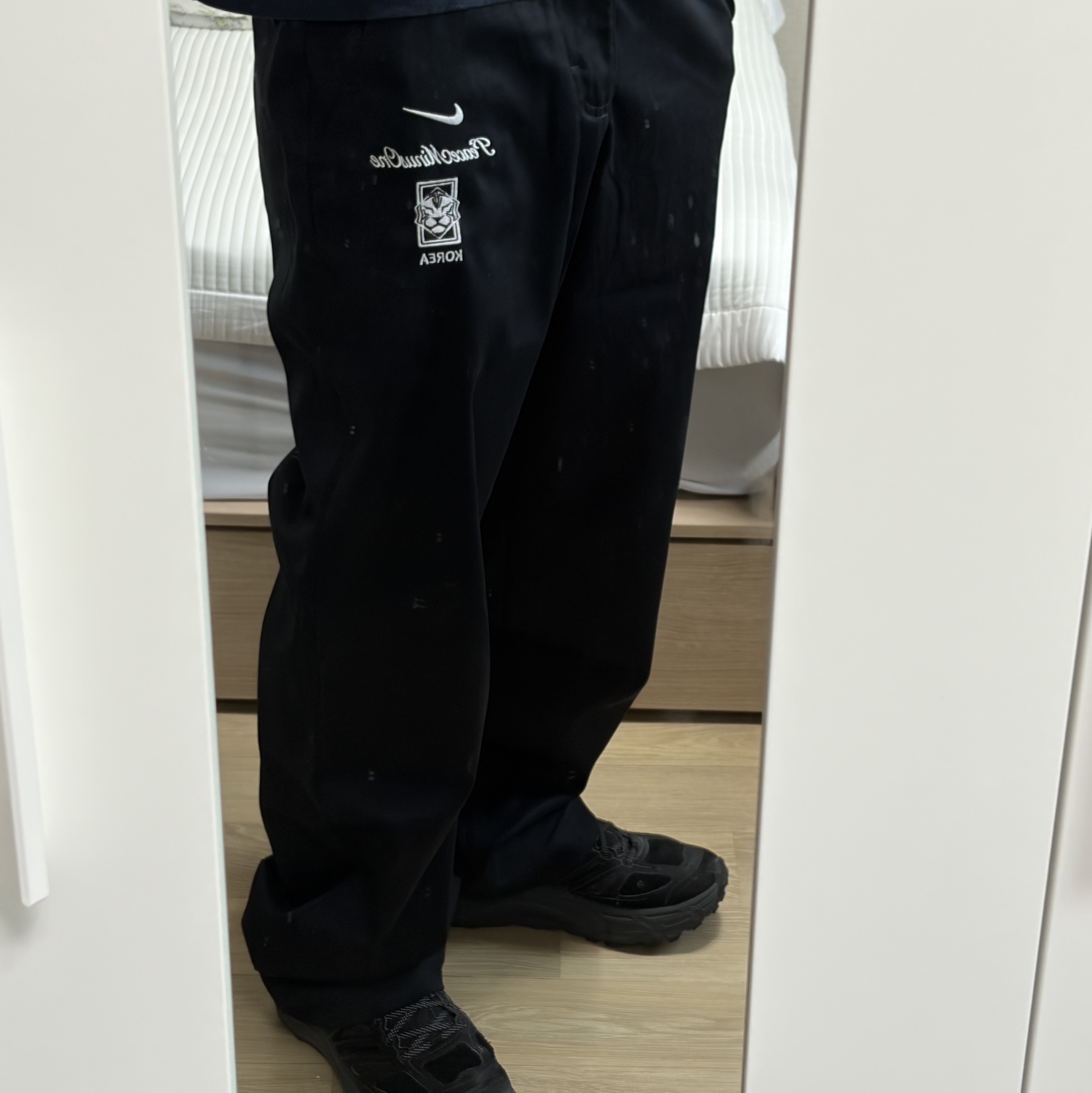 Nike x Peaceminusone Korea Chino Pants Black (IM3222-010), Hoka x Xlim Mafate Speed 2 TS Black Charcoal 착용 스타일 - 1
