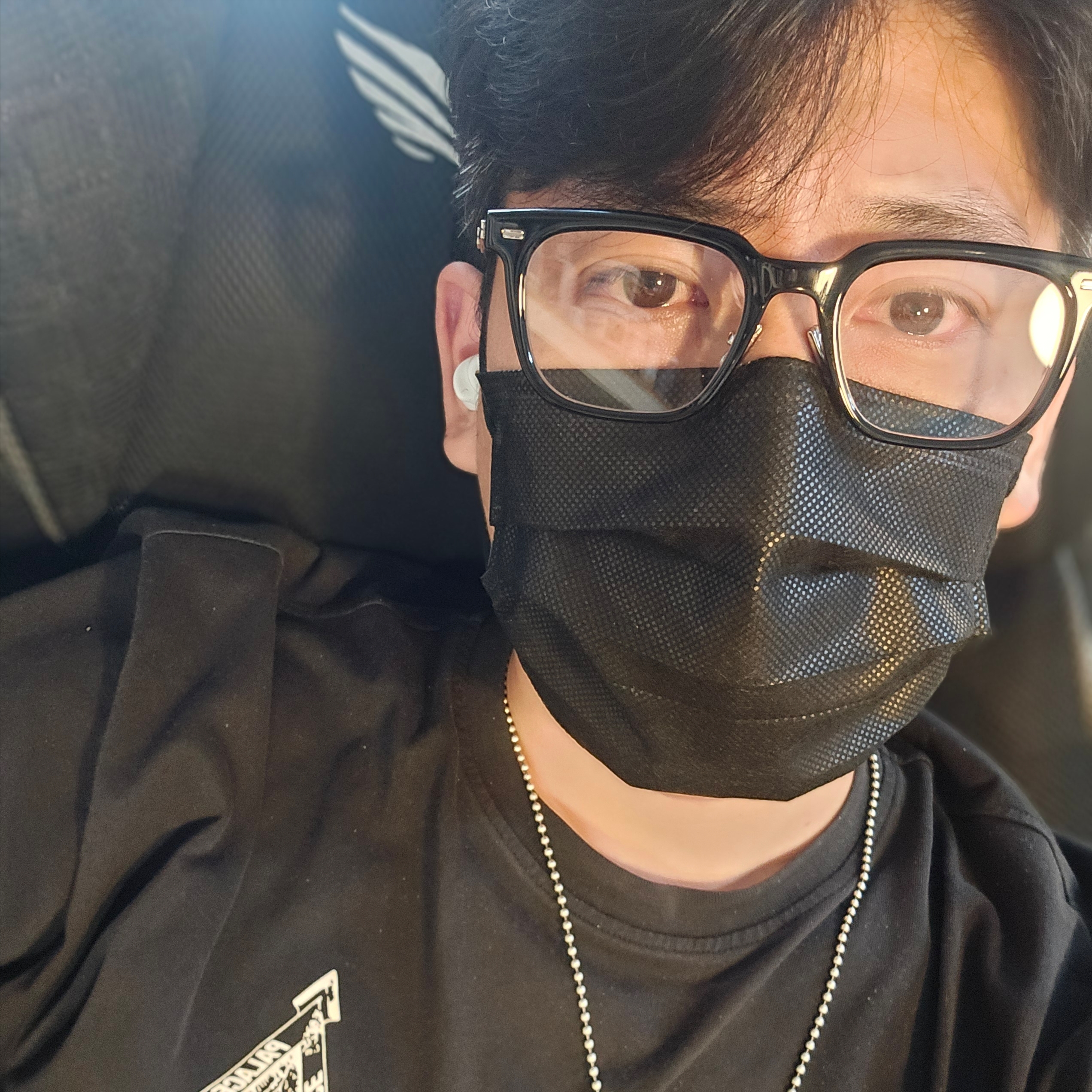 Gentle Monster Zin 01 Black 착용 스타일