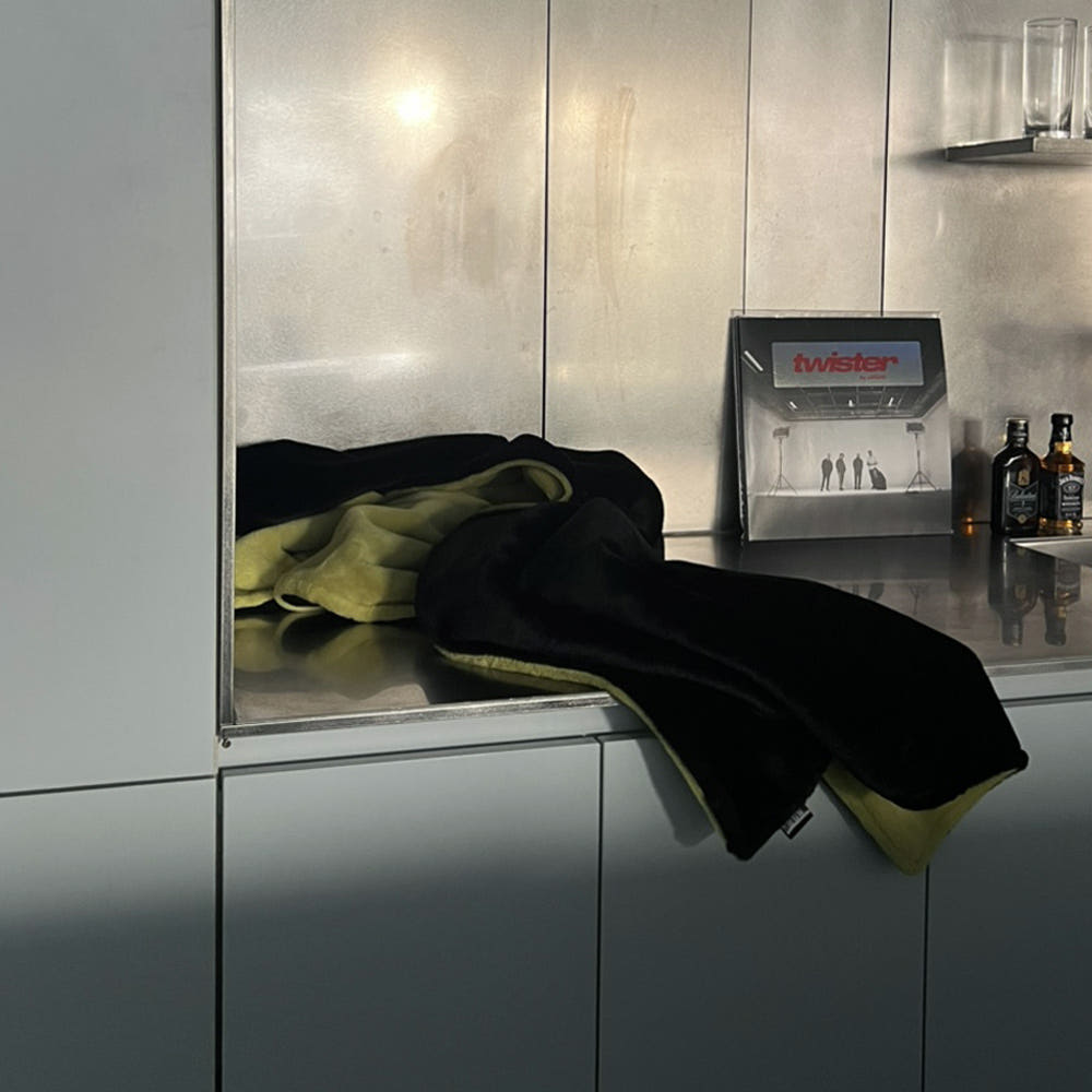 무성화 블랙 라임 페이크 퍼 블랭킷 담요(MUSEONGHWA Black Lime Fake Fur Blanket Blanket) - 3