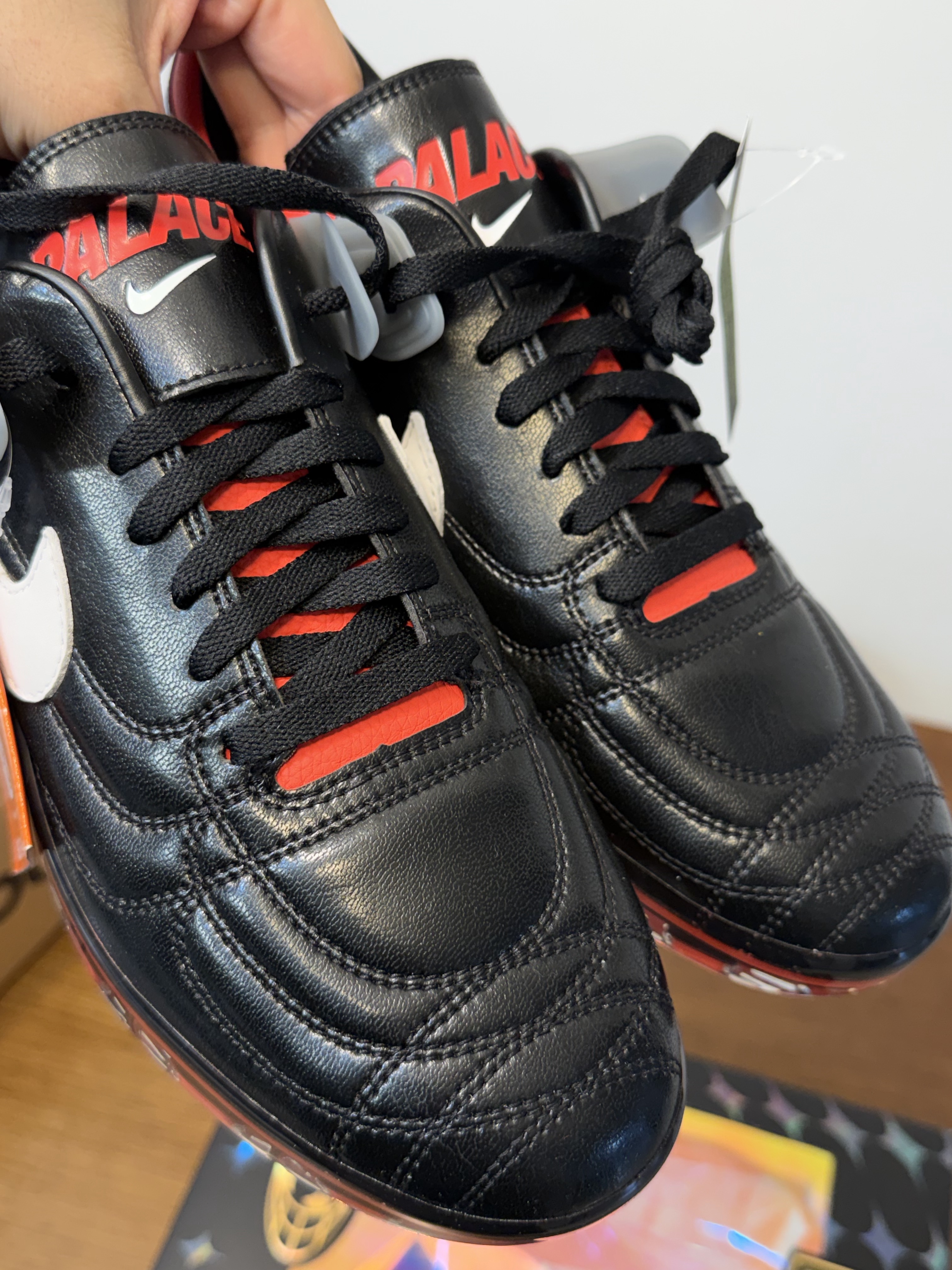 Nike x Palace Cryoshot Air Speed M Black and Crimson 착용 스타일 - 5
