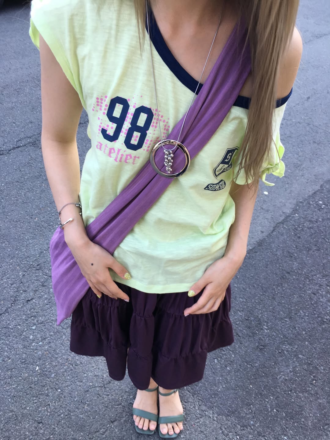 SOMSOC Rico Emblem Tied Top Lime 착용 스타일 - 2