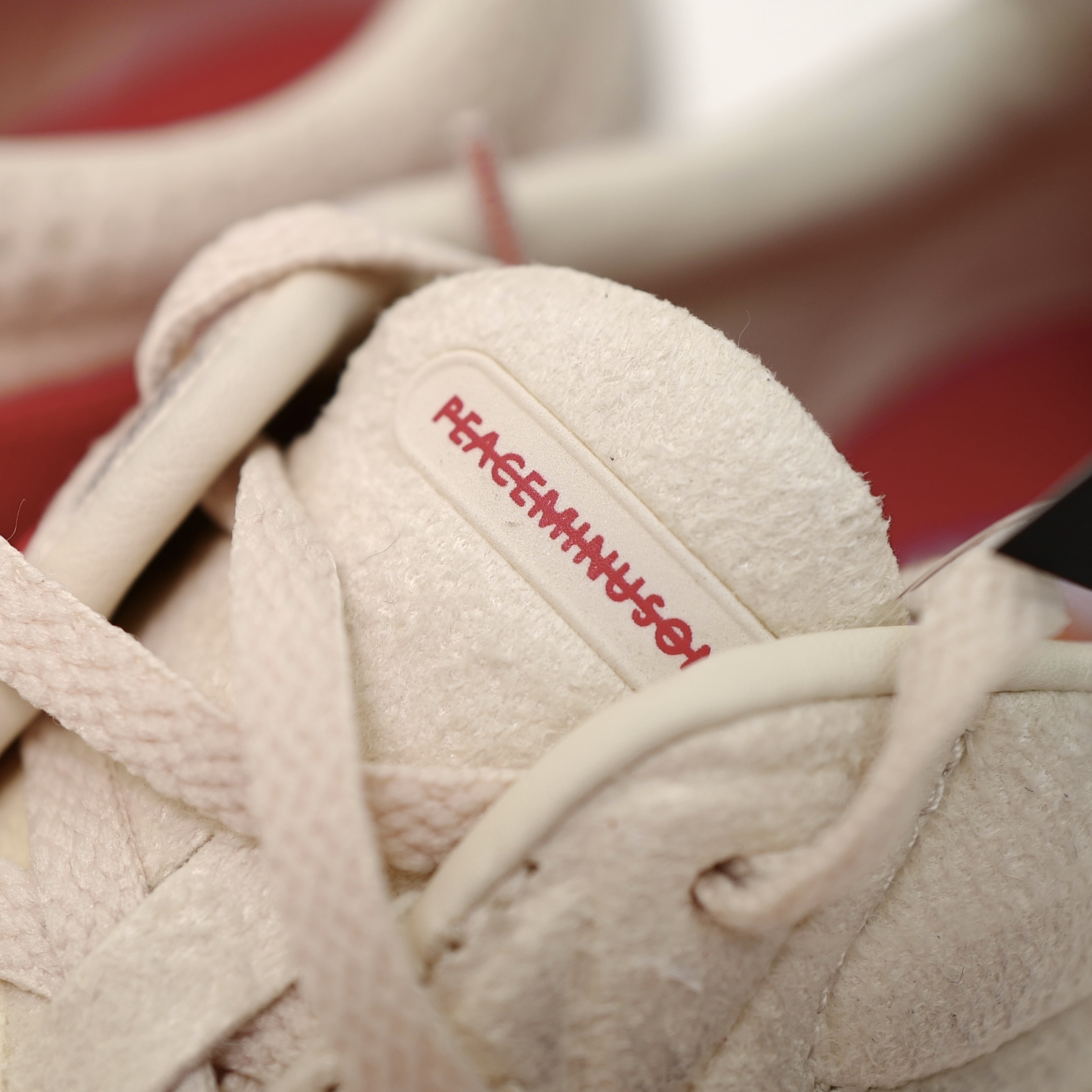 Nike x Peaceminusone Cryoshot CTR360 Natural and University Red 착용 스타일 - 4