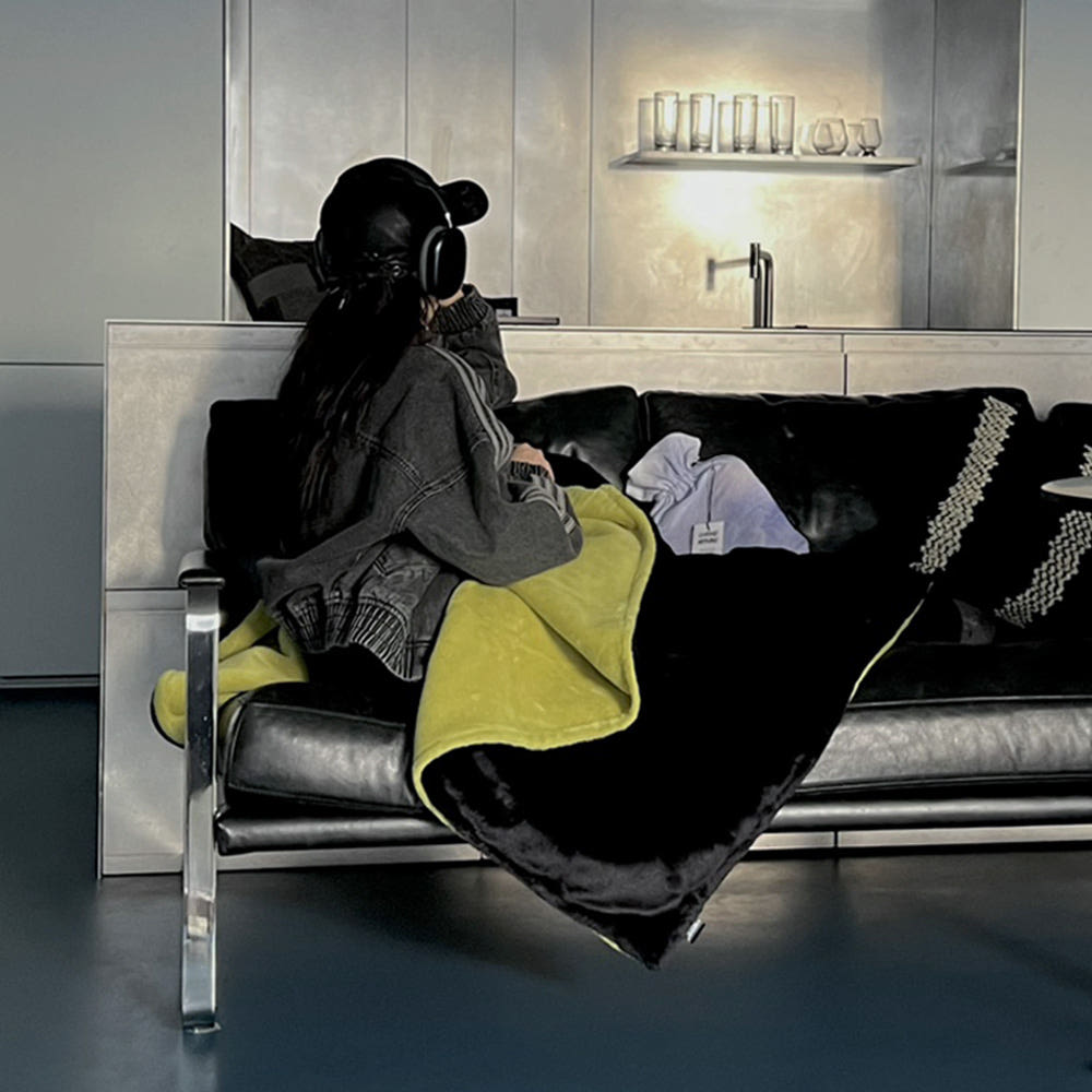 무성화 블랙 라임 페이크 퍼 블랭킷 담요(MUSEONGHWA Black Lime Fake Fur Blanket Blanket) - 2