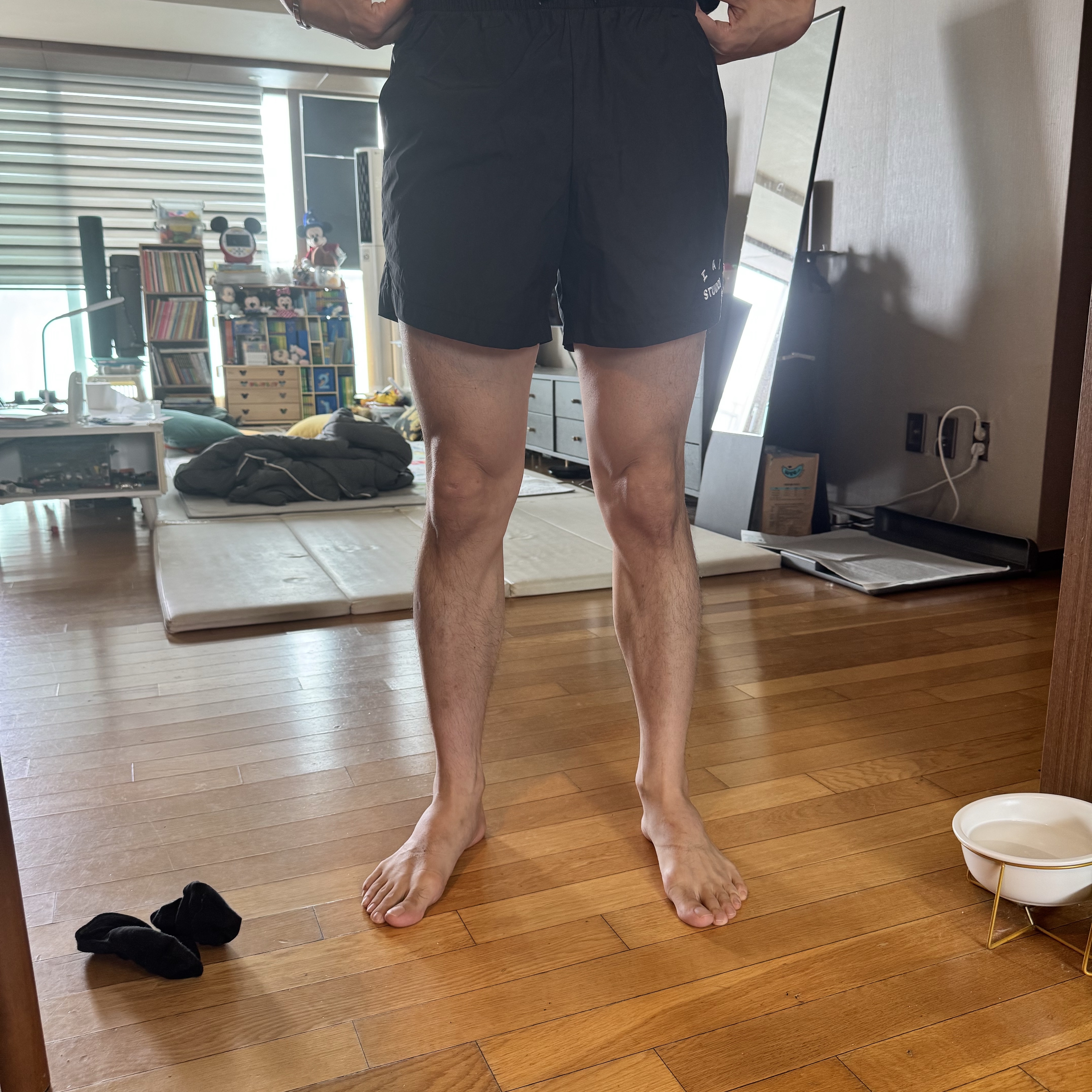 IAB Studio Woven Shorts Black - 23FW 착용 스타일 - 1
