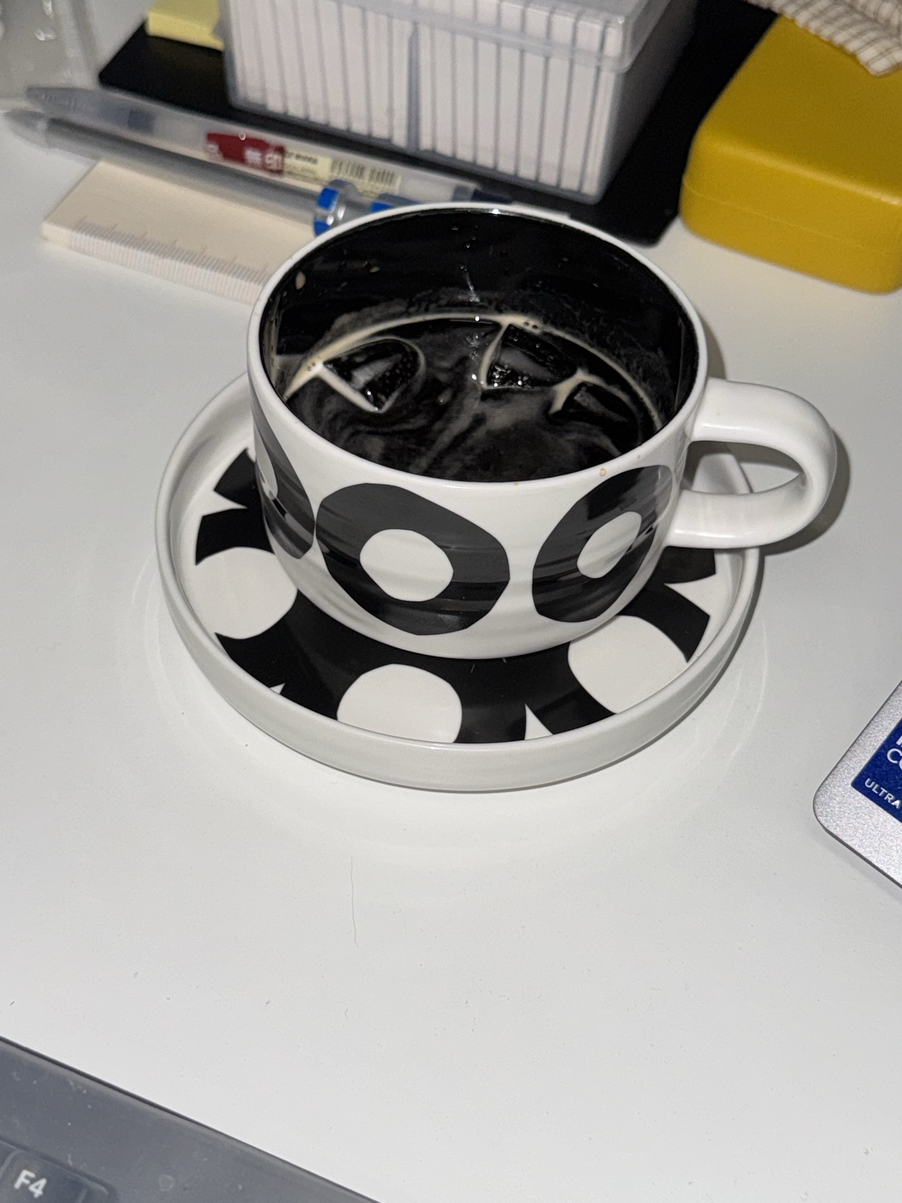LOFA SEOUL [GIFT PACKAGE] Pattern Object Mug & Saucer Plate Set (2 types) 착용 스타일 - 2