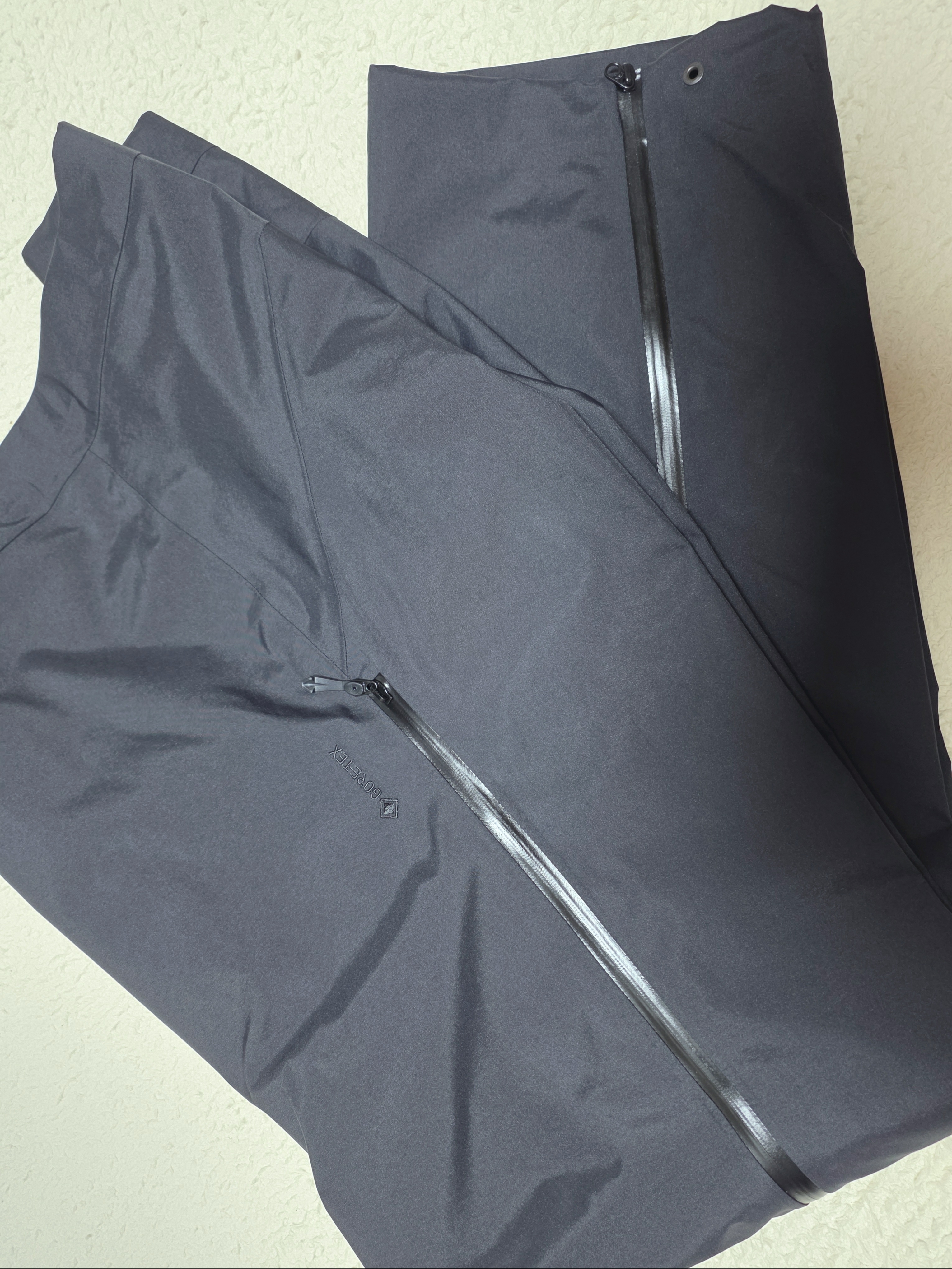 Arc'teryx Beta Pants Black, Arc'teryx Beta Pants Black 착용 스타일 - 2