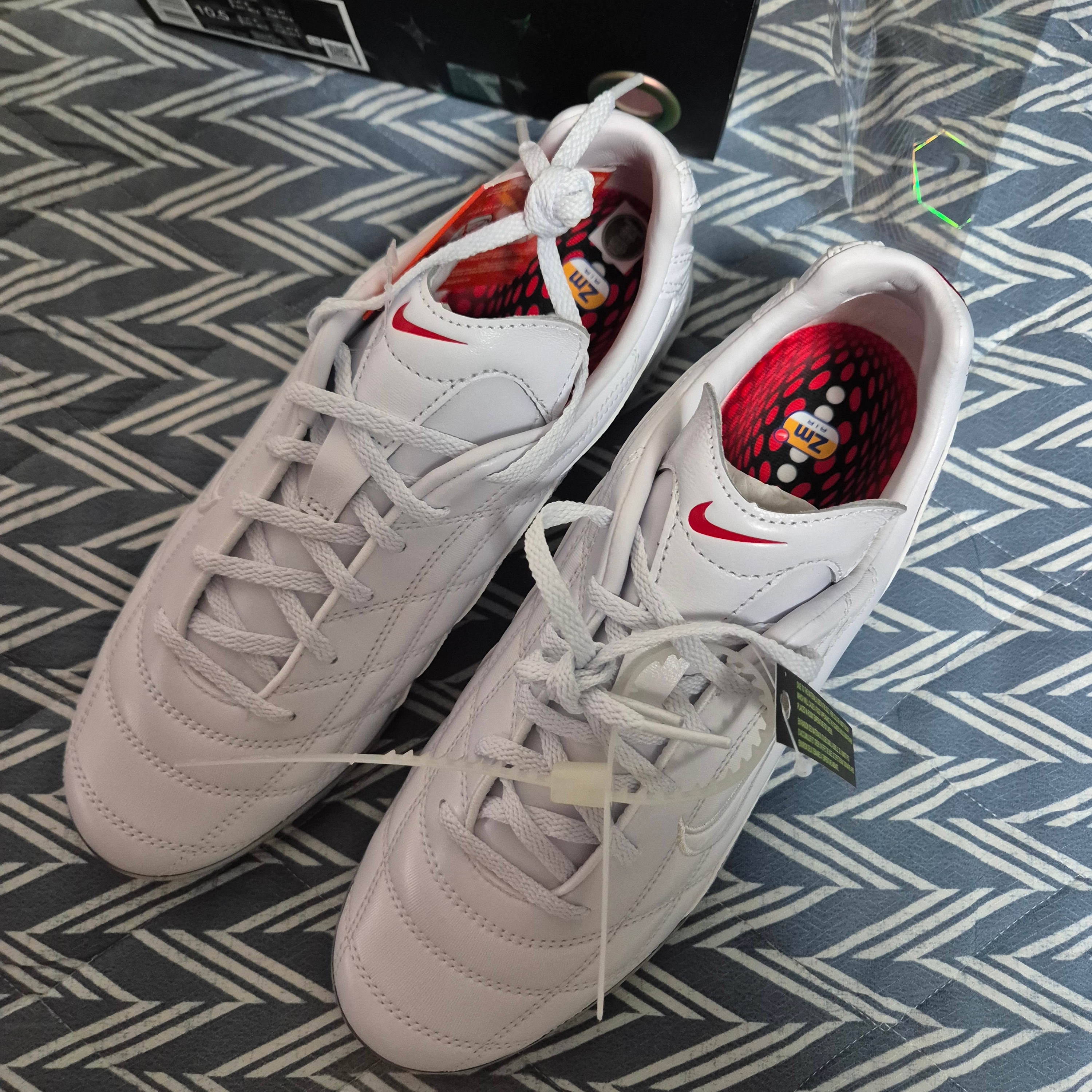 Nike x Virgil Abloh Archive Cryoshot Zoom M9 White and University Red 착용 스타일 - 4