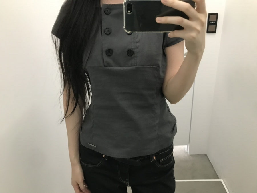 (W) Miseki Seoul Double Button Shirts Top Charcoal 착용 스타일 - 1
