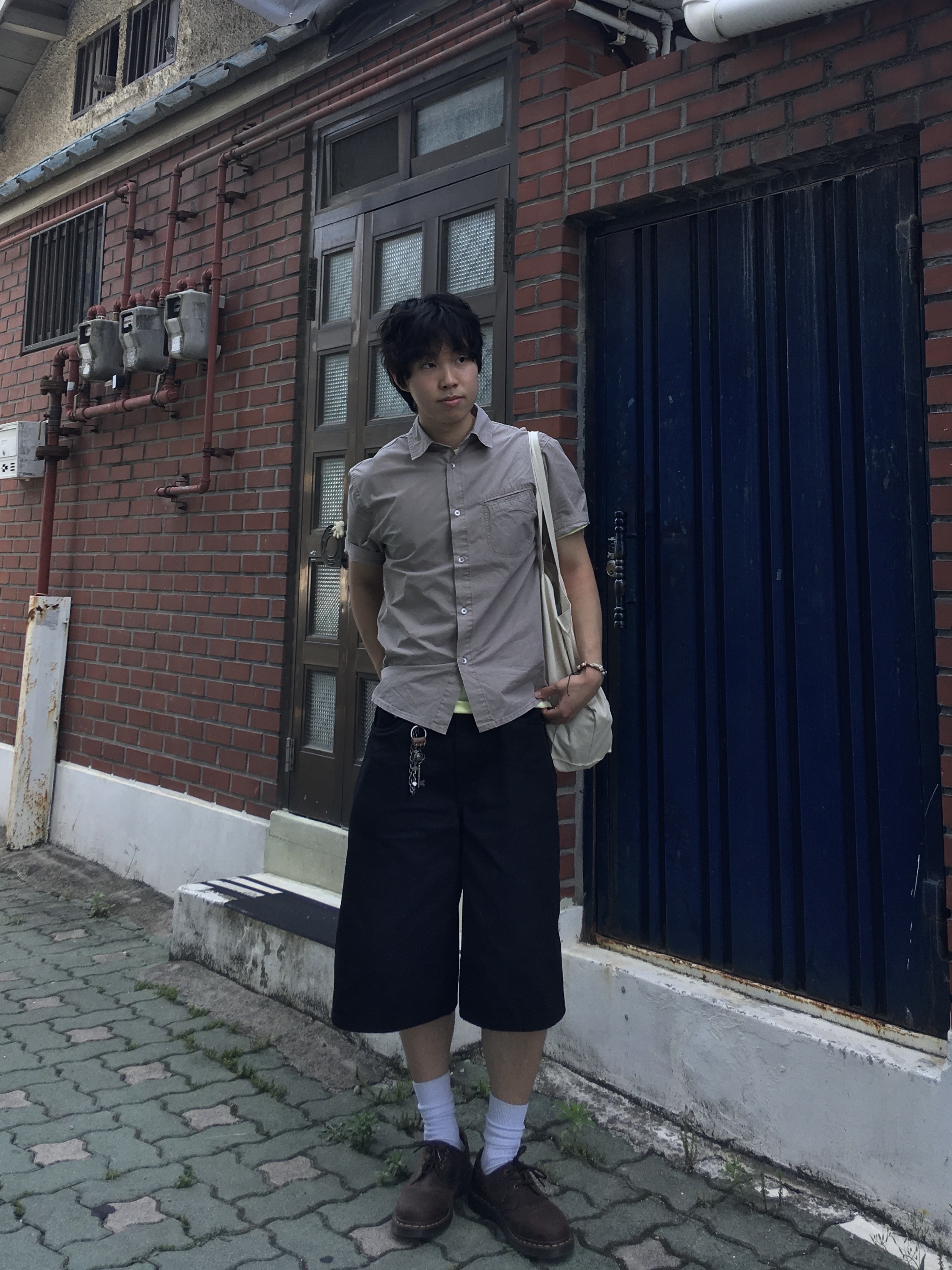 Dr. Martens 1461 Crazy Horse Dark Brown 착용 스타일 - 3