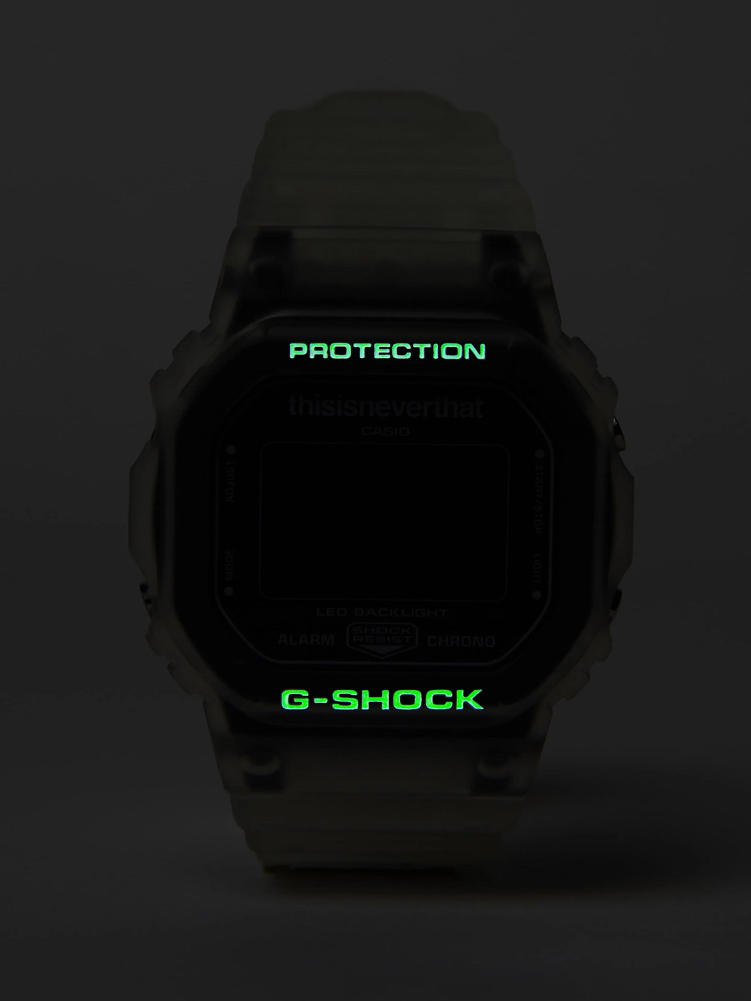 Casio G-Shock x Thisisneverthat DW-5600TNT-7 Transparent, Casio G-Shock x Thisisneverthat DW-5600TNT-7 Transparent (Special Package Heather Grey Ver.) 착용 스타일 - 3