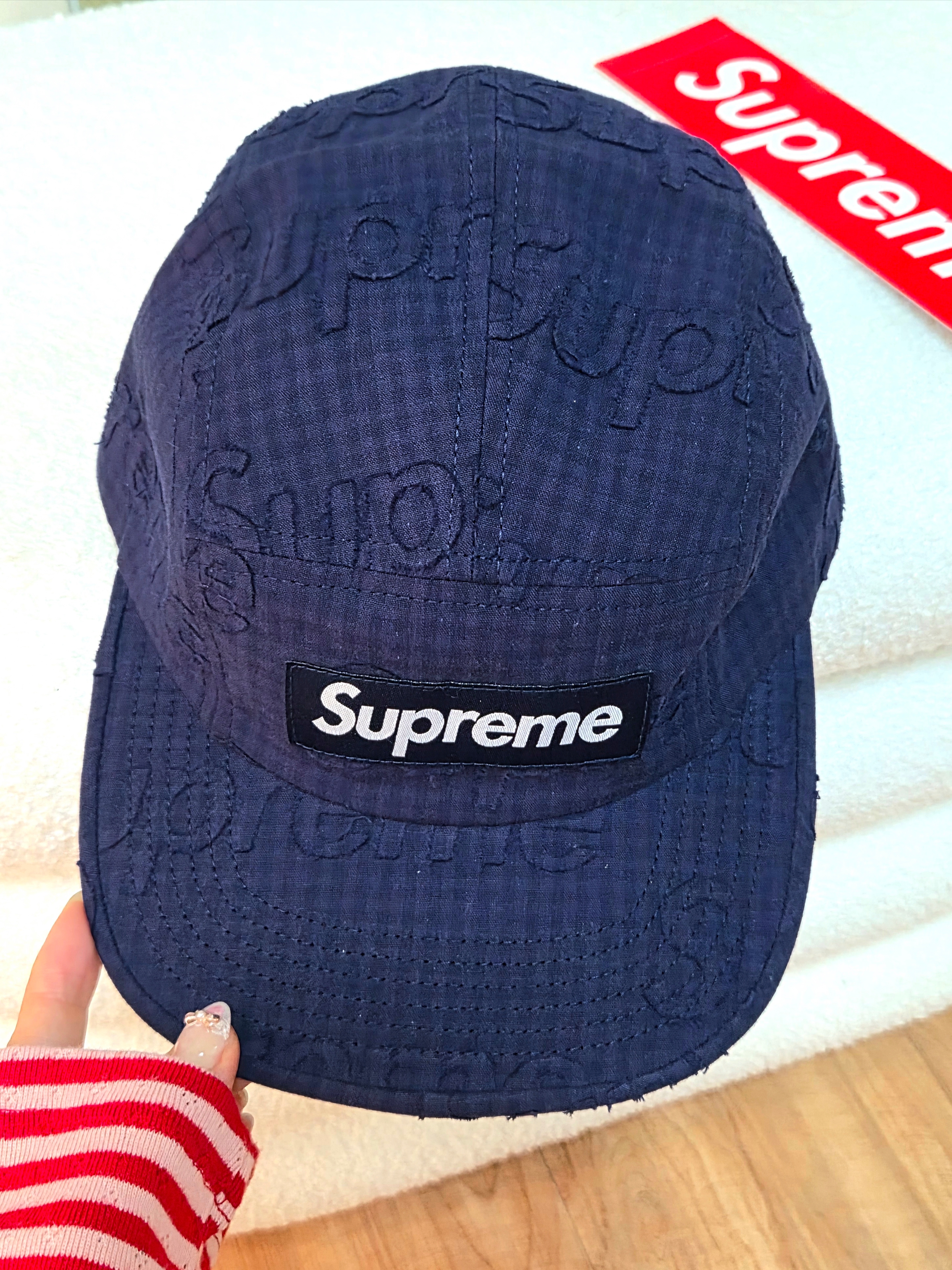 Supreme Monogram Gingham Camp Cap Navy - 26SS, Pop Mart Crybaby Crying For Love Series Vinyl Plush 착용 스타일 - 2