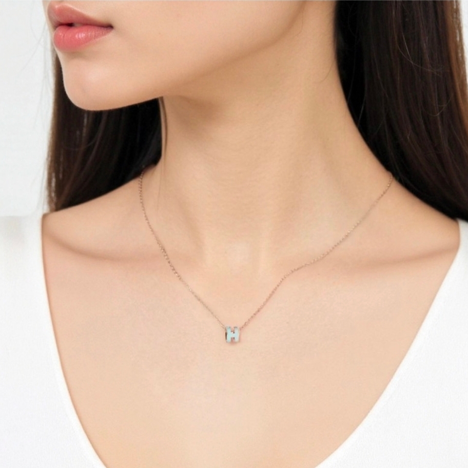 (W) Hermes Mini Pop H Pendant Rose Gold & Bleu Zephyr 착용 스타일