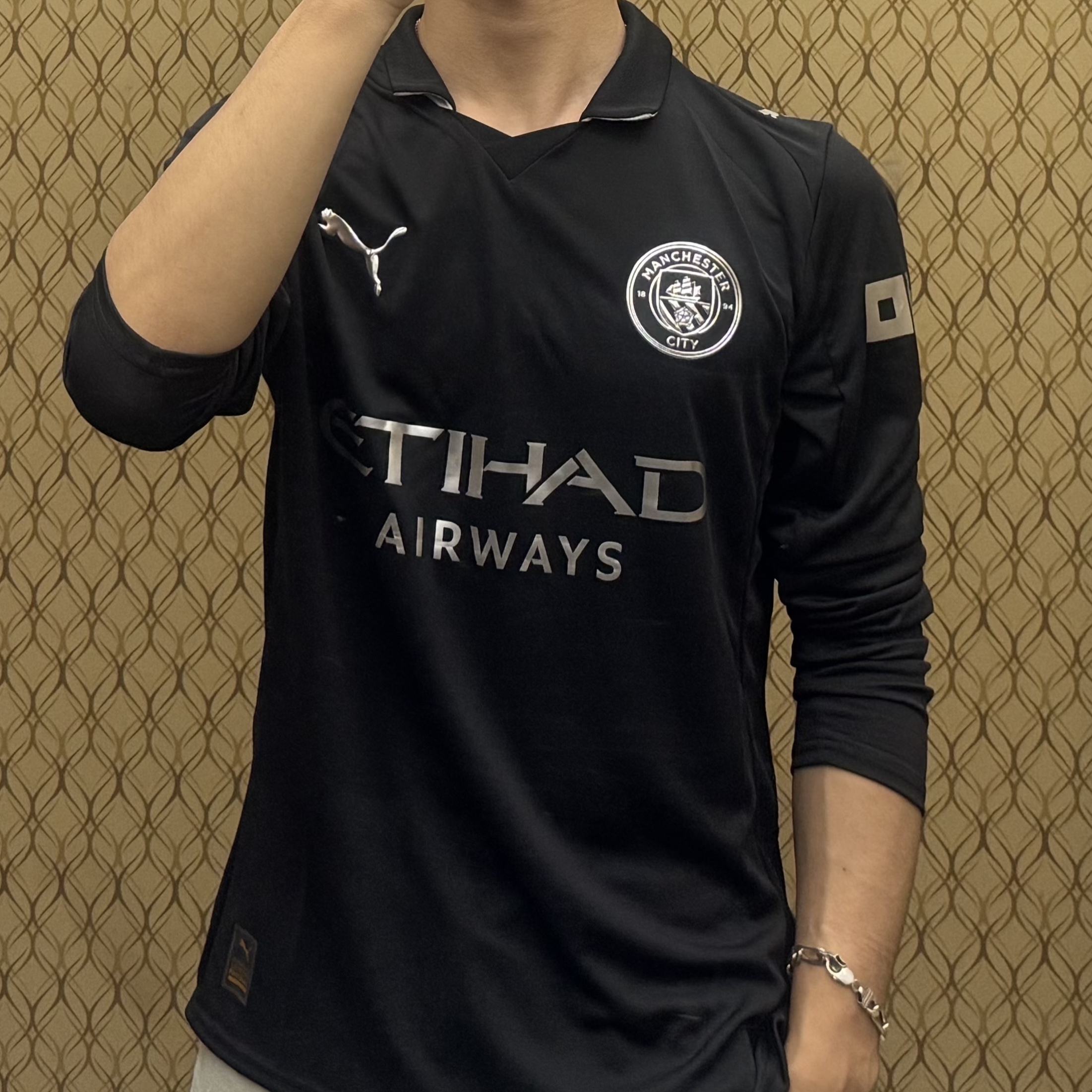Puma Manchester City 2025/26 Away Replica Long Sleeve Jersey Black (Non Marking Ver.) 착용 스타일