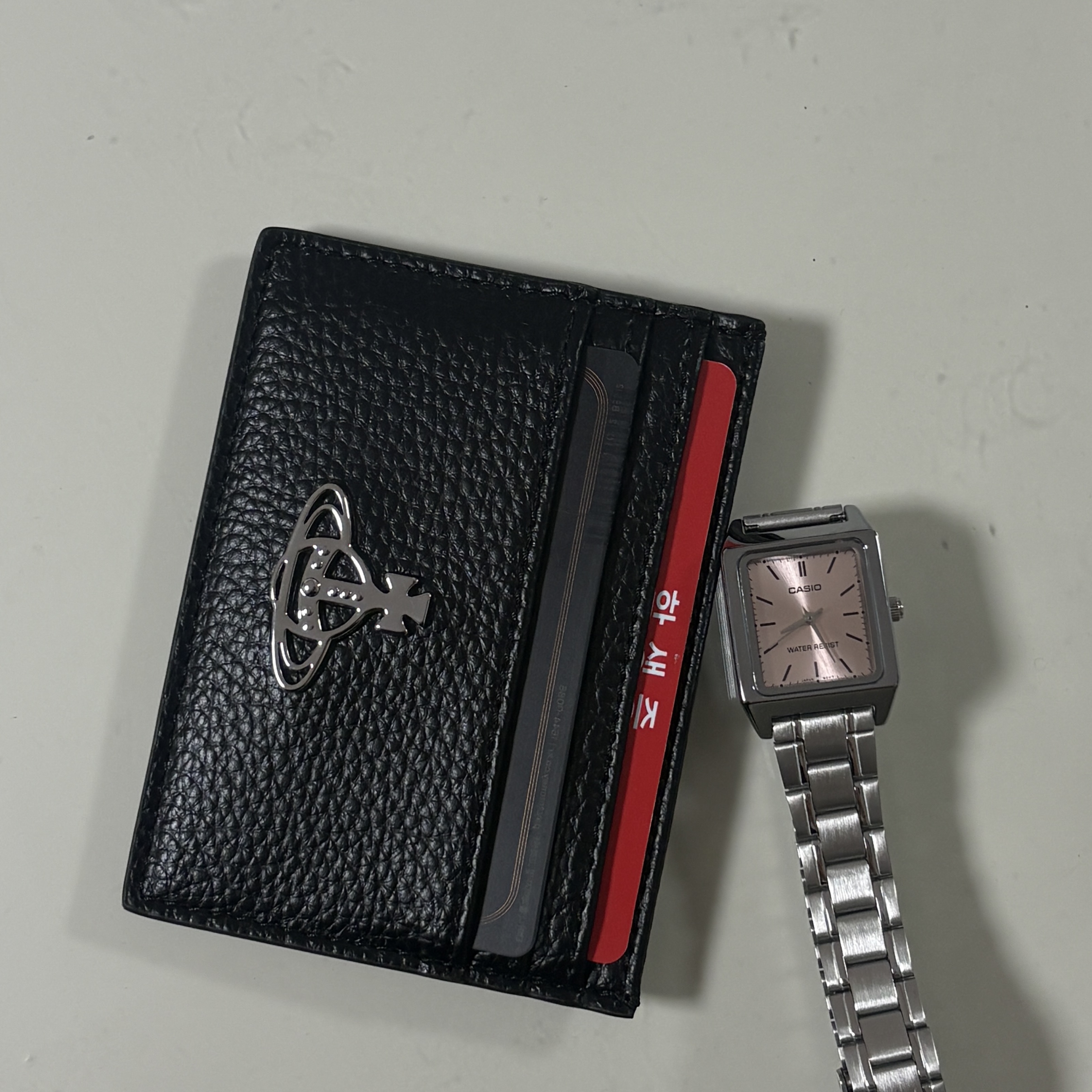 Vivienne Westwood Card Holder Wallet Black 착용 스타일