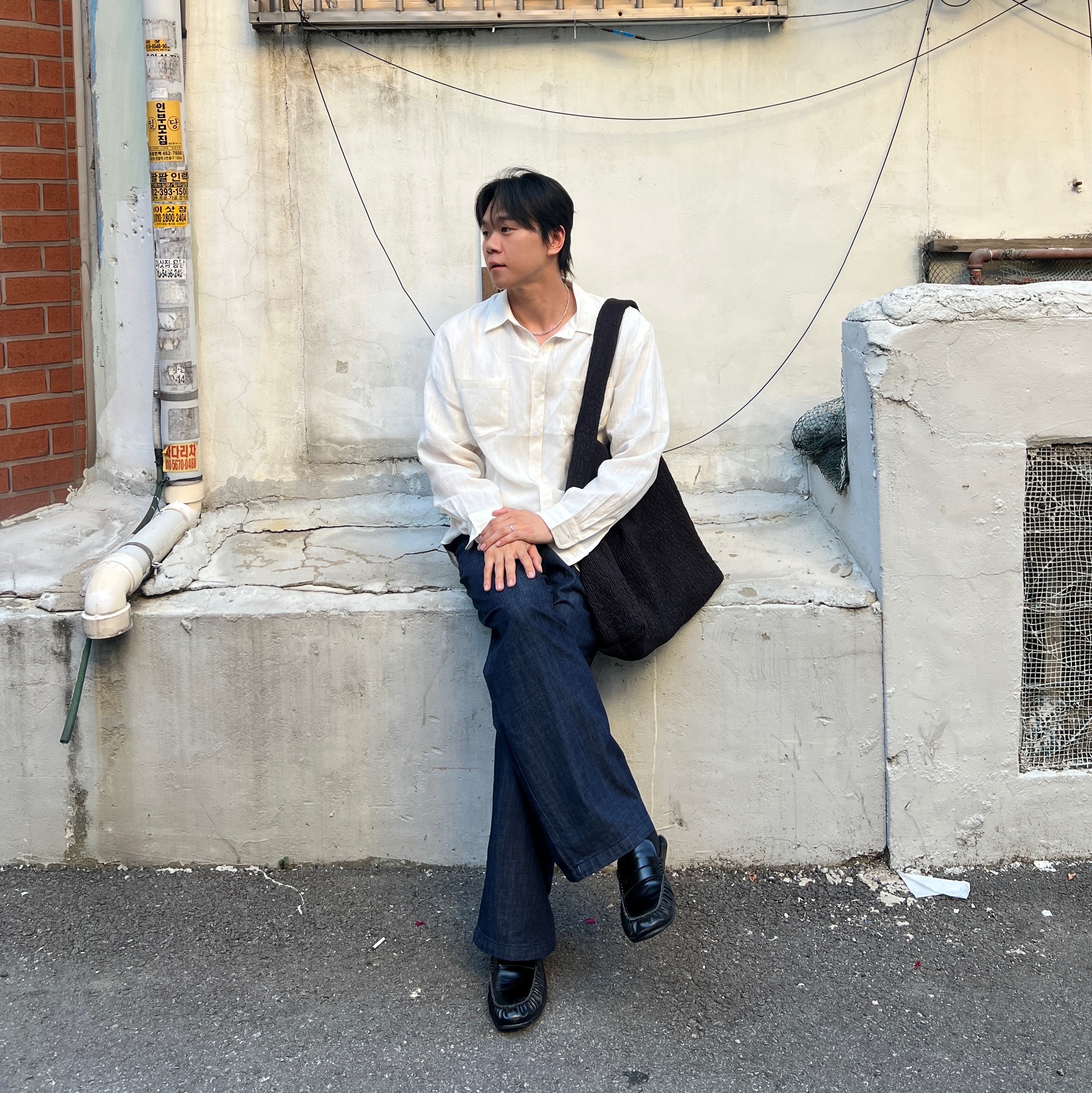AX CONNECTION Crocodile Texture Belt, COS Cloud Tote Bag Black 착용 스타일 - 1