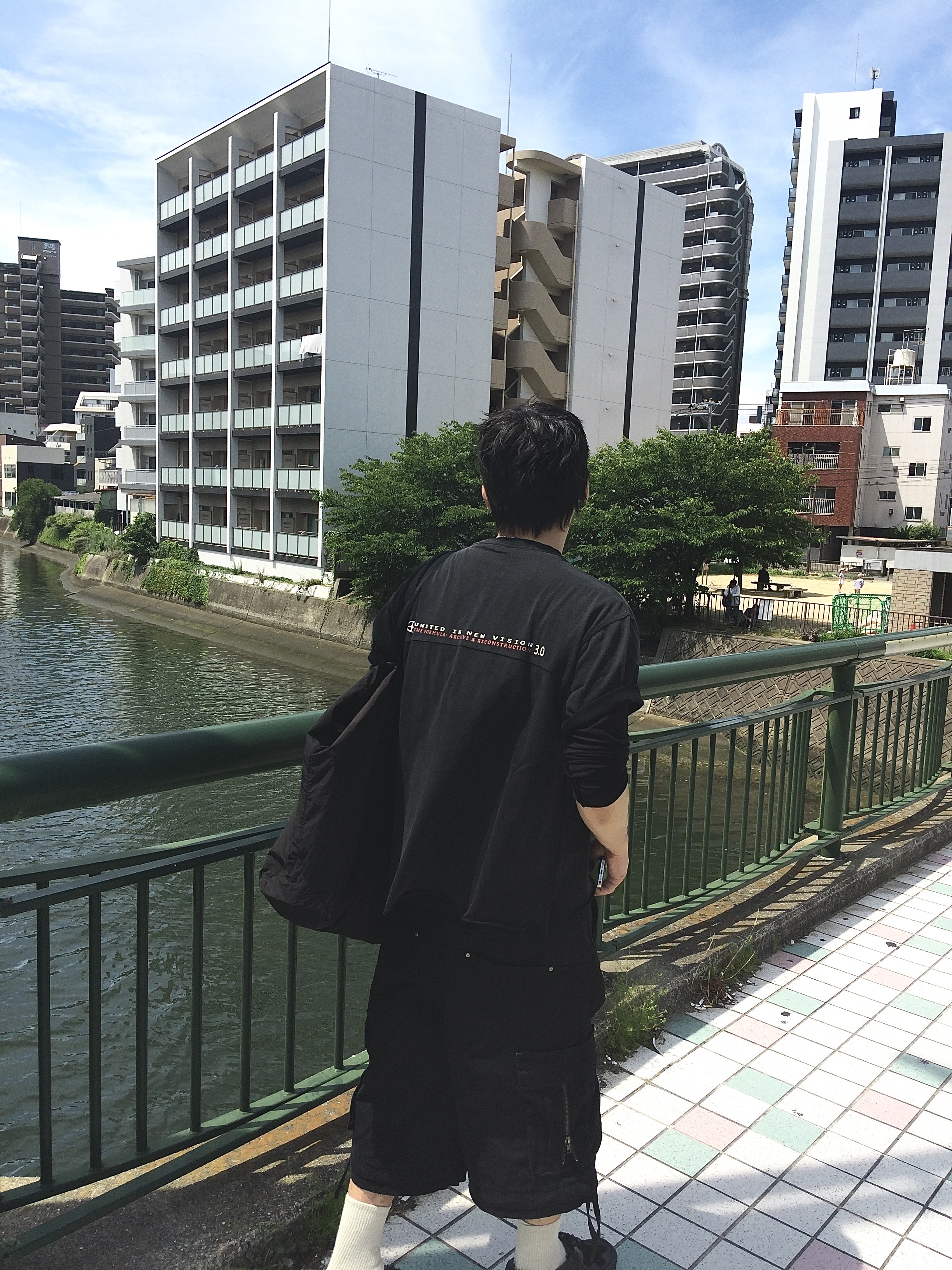 ETCE Back Zipper Cargo Short Black, ETCE Washed Formula Pocket Tee Black 착용 스타일 - 4
