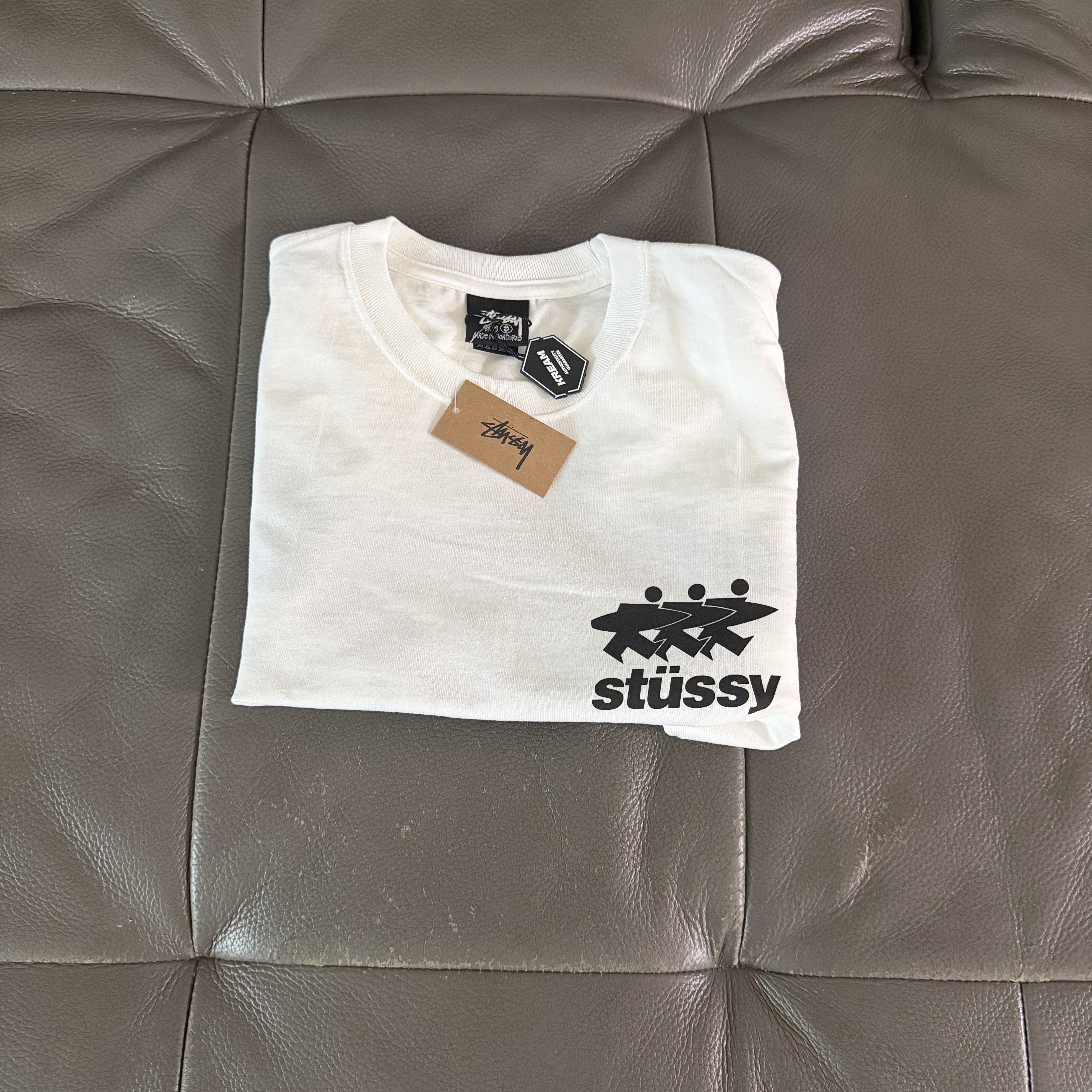 Stussy Surfwalk T-Shirt White 착용 스타일