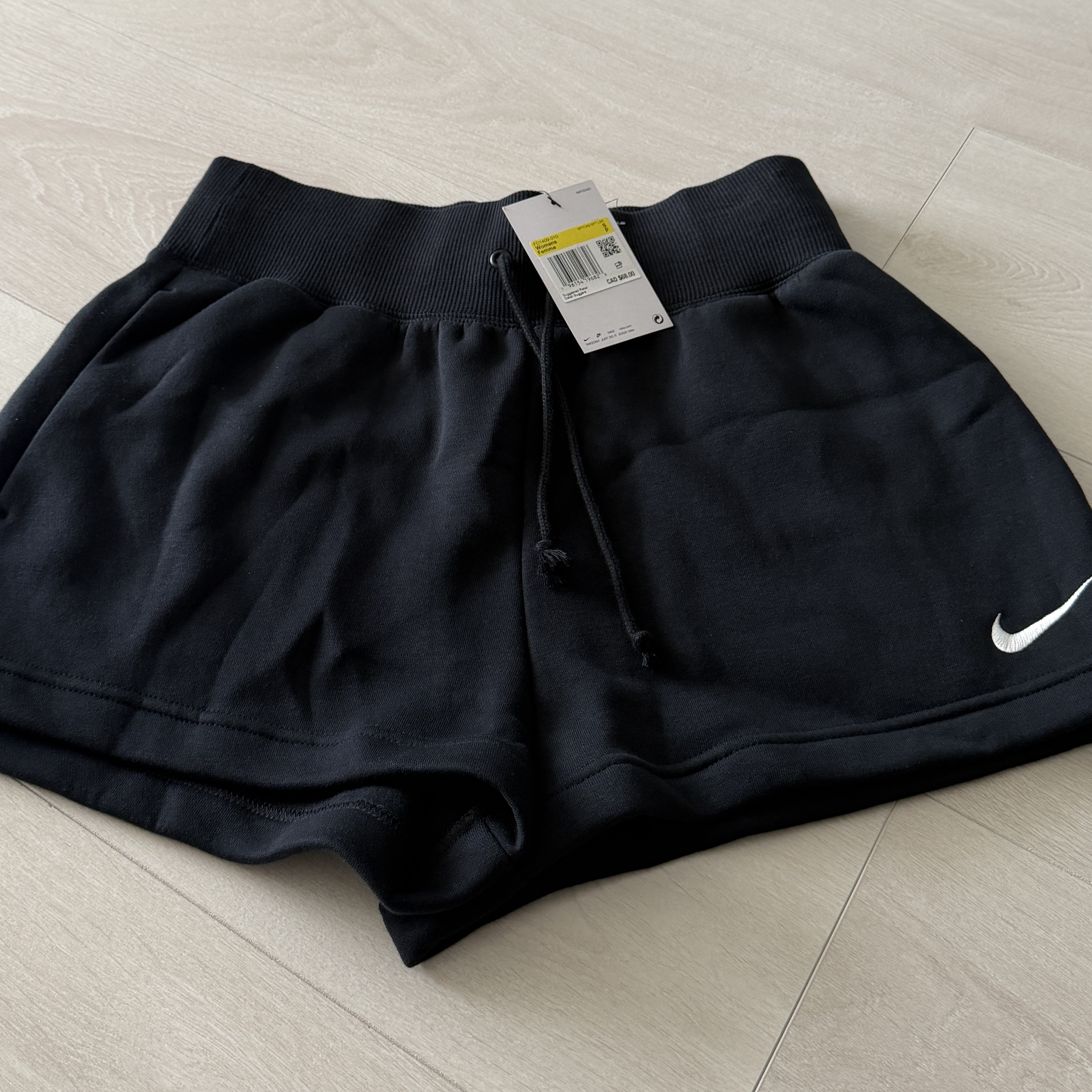 (W) Nike NSW Phoenix Fleece High Waisted Shorts Black Sail - US/EU 착용 스타일