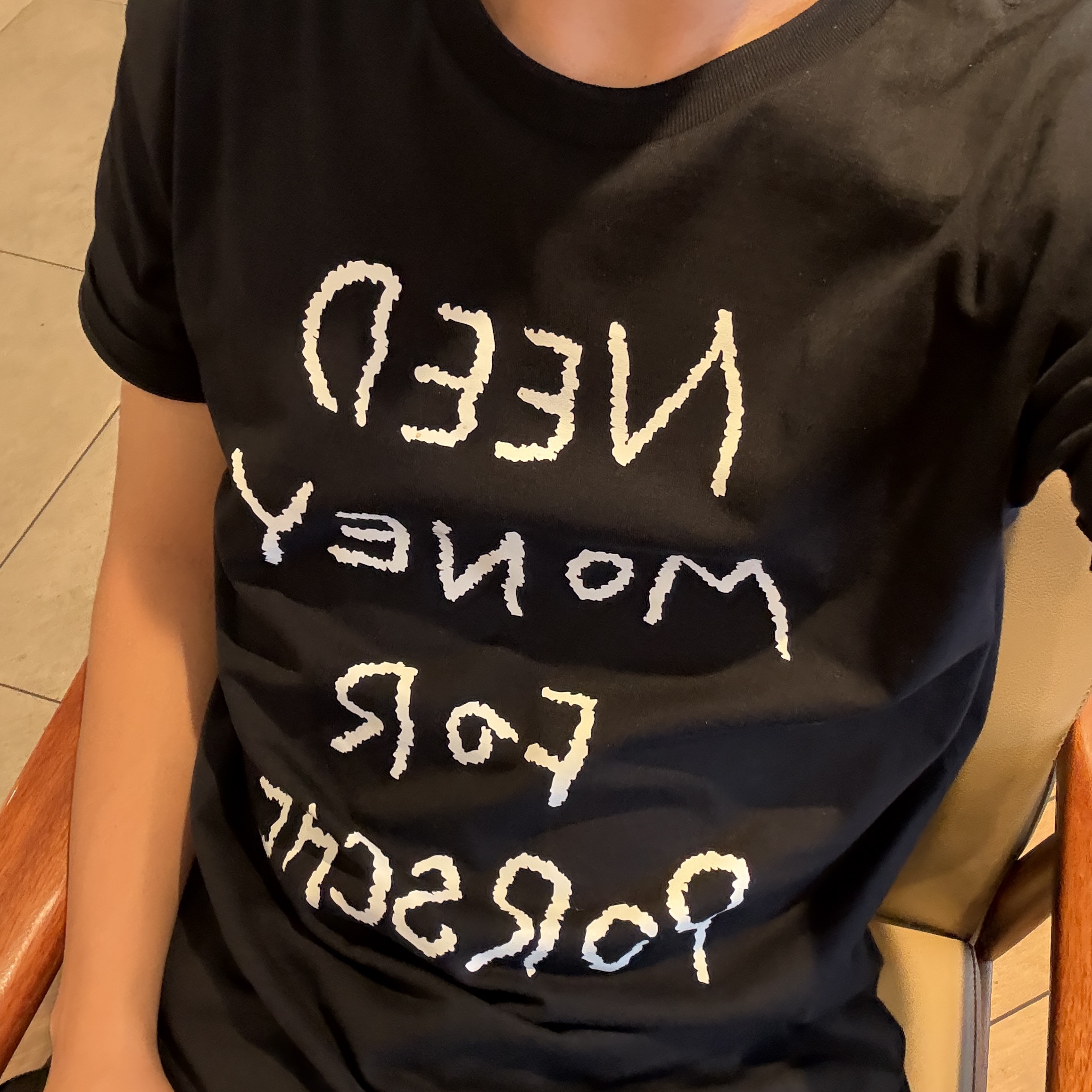 GILDAN X Vintage Collection NEED MONEY FOR PORSHCE T-Shirt (2 Color) 착용 스타일
