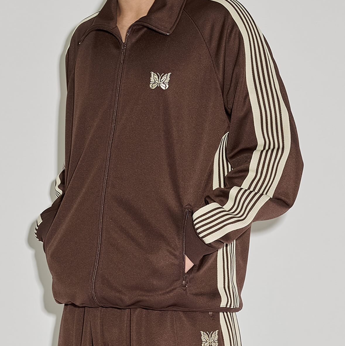 Needles x Studious Custom-Made Poly Smooth Track Jacket Brown 착용 스타일