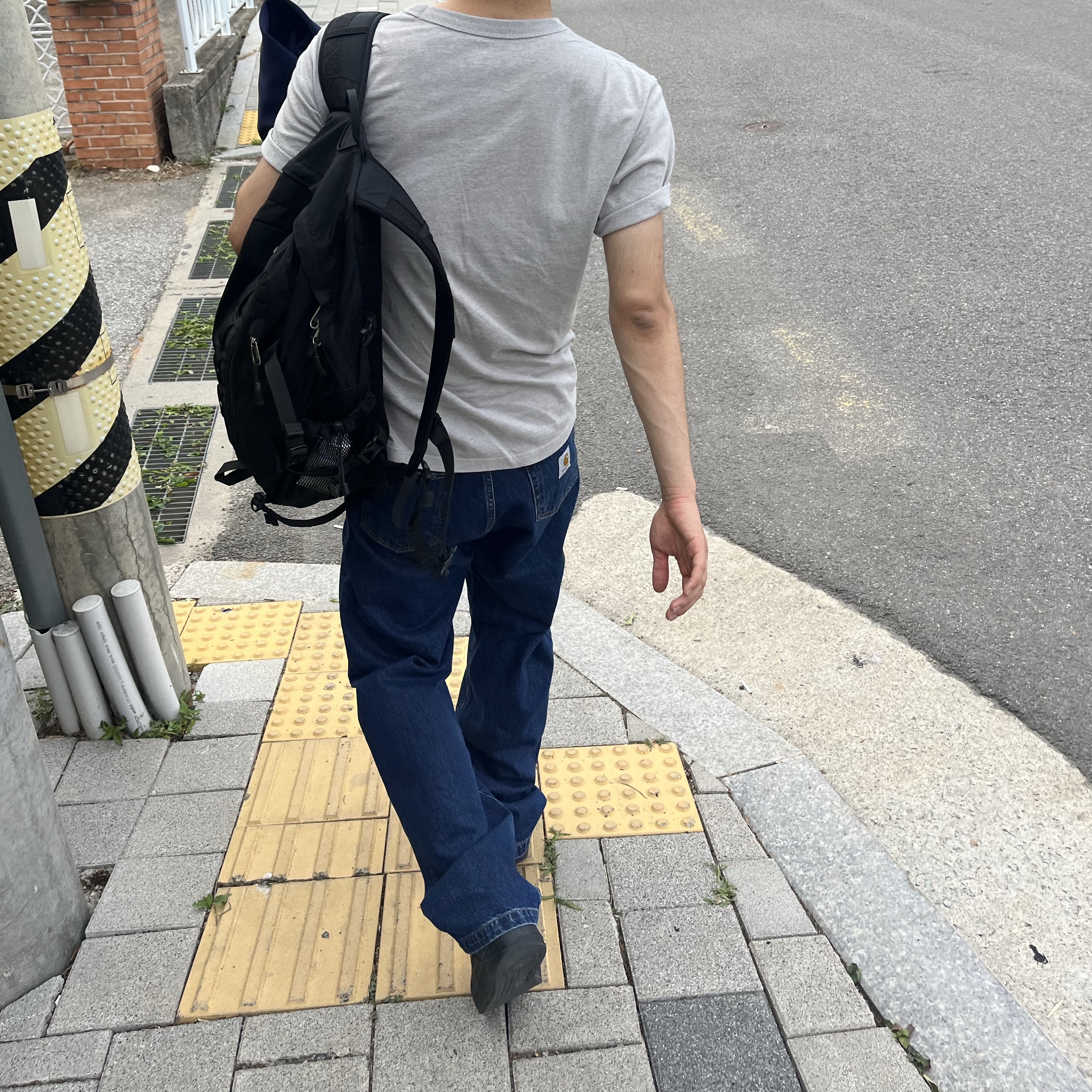 Carhartt WIP Landon Pant Blue Stone Washed 착용 스타일
