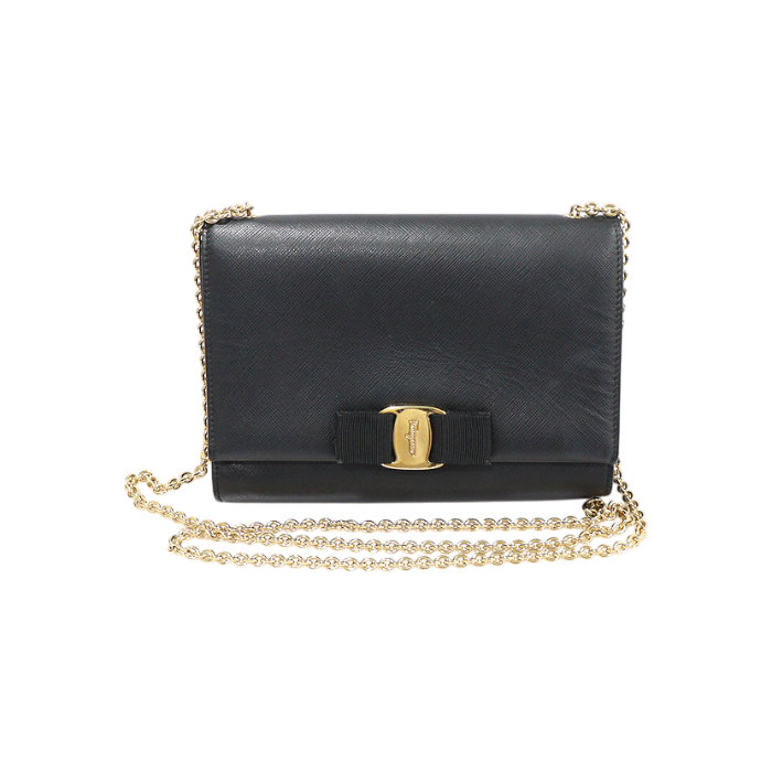 ITRNU99LRDAW Ferragamo 22 B558 Black Saffiano Leather Gold Bow Genie Chain Shoulder Bag