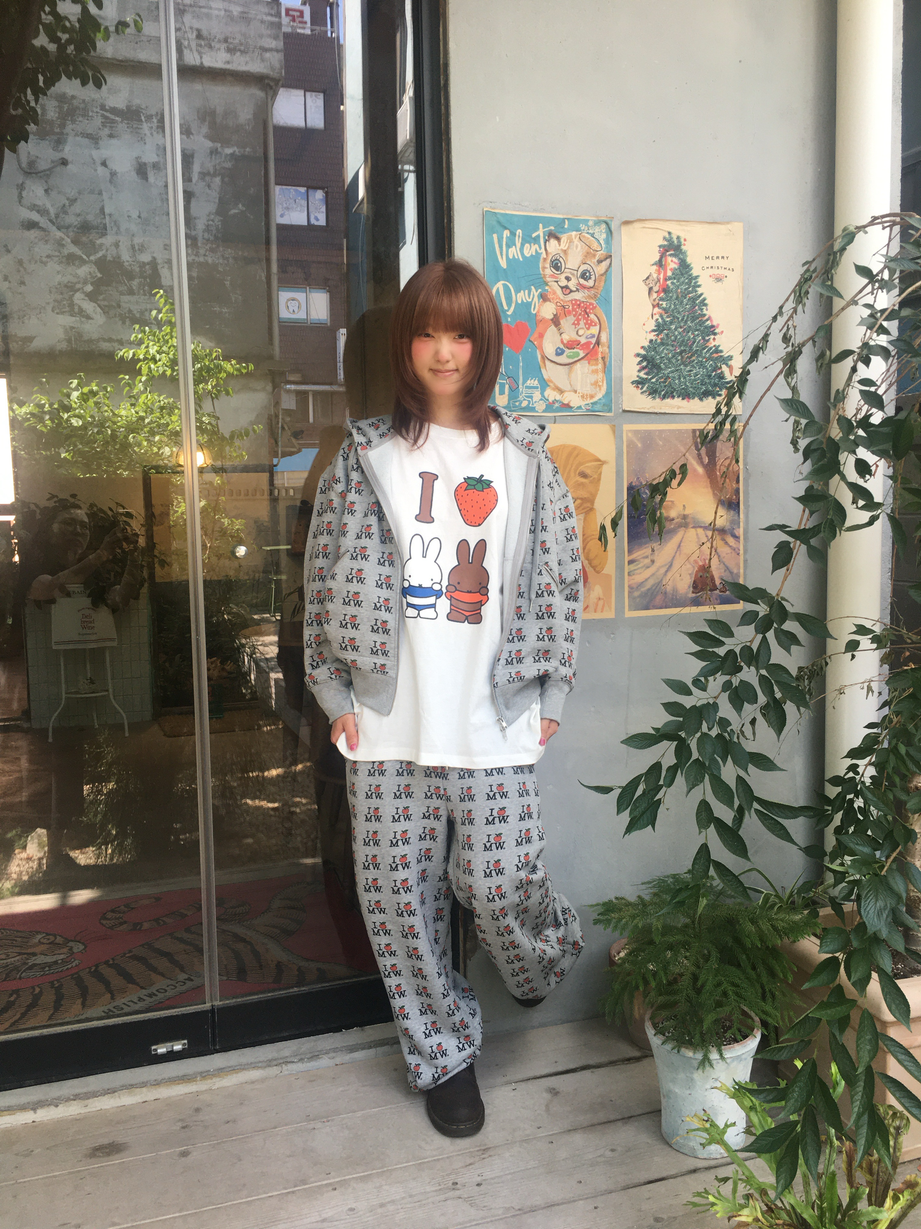 MILLO WOMEN x miffy I Love Miffy T-Shirt Ivory, MILLO WOMEN x miffy Miffy Signature Cap Vintage Blue 착용 스타일 - 7