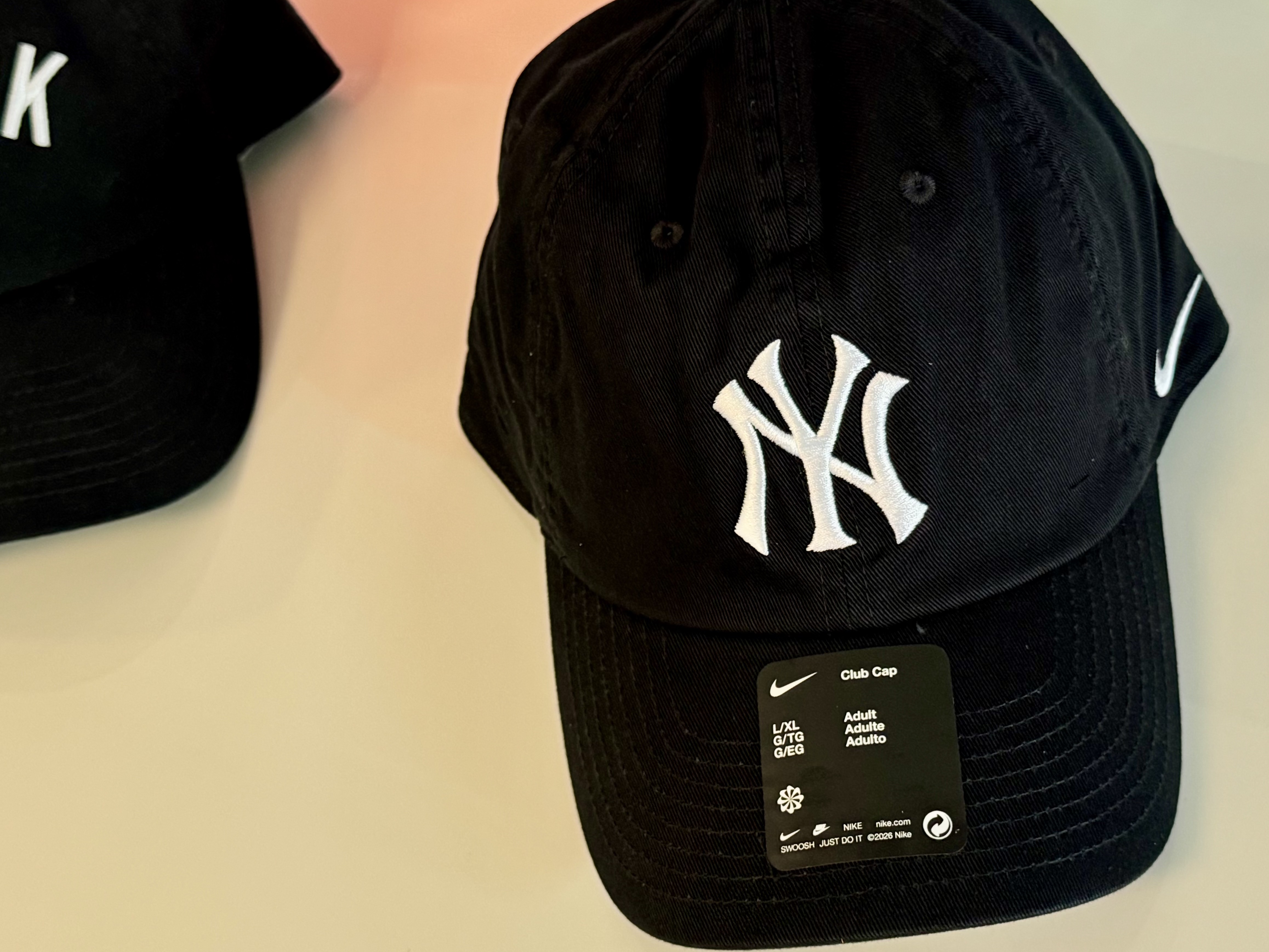 Nike New York Yankees Club Adjustable Hat Black 착용 스타일 - 6