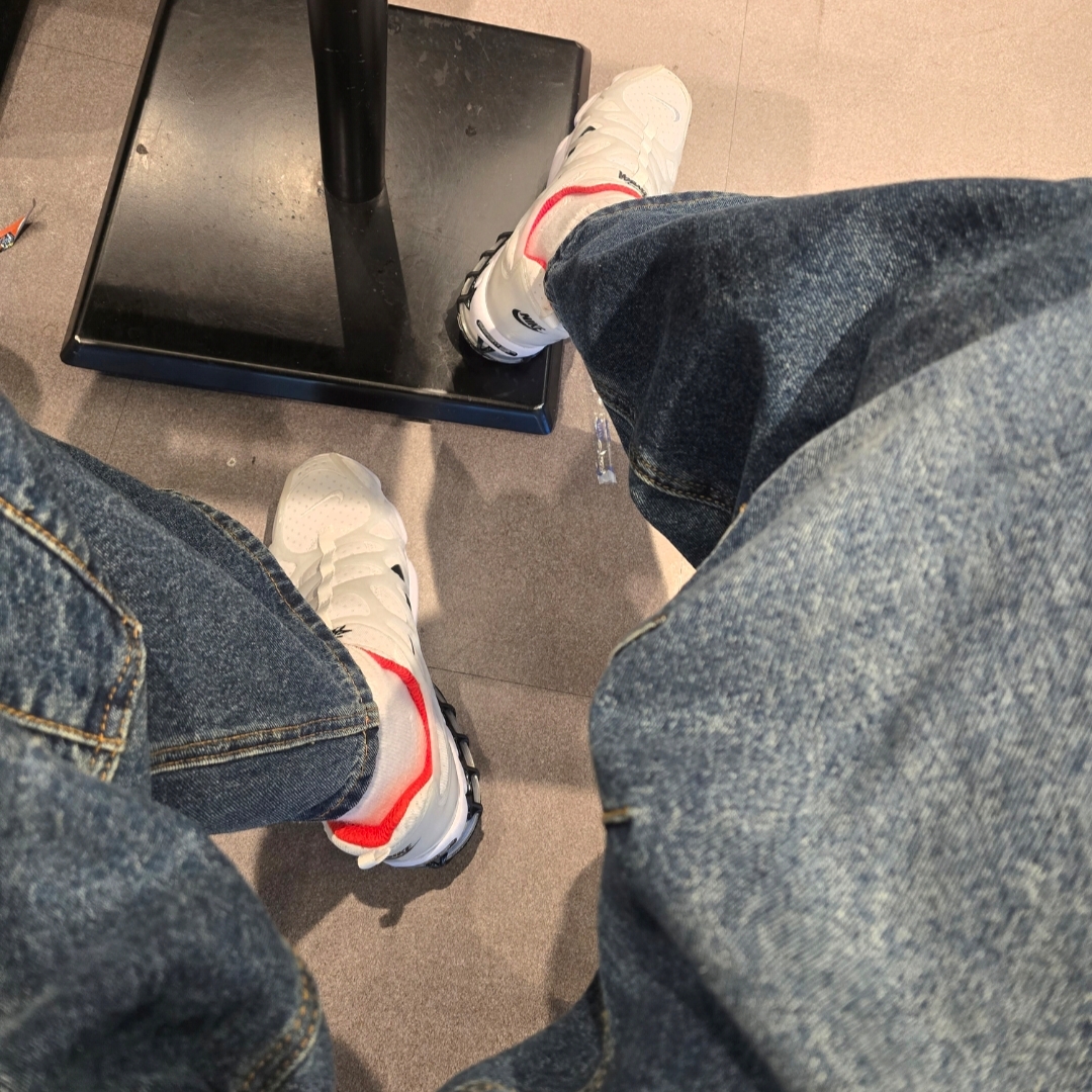 Nike x Stussy Air Zoom Spiridon Kukini White 착용 스타일