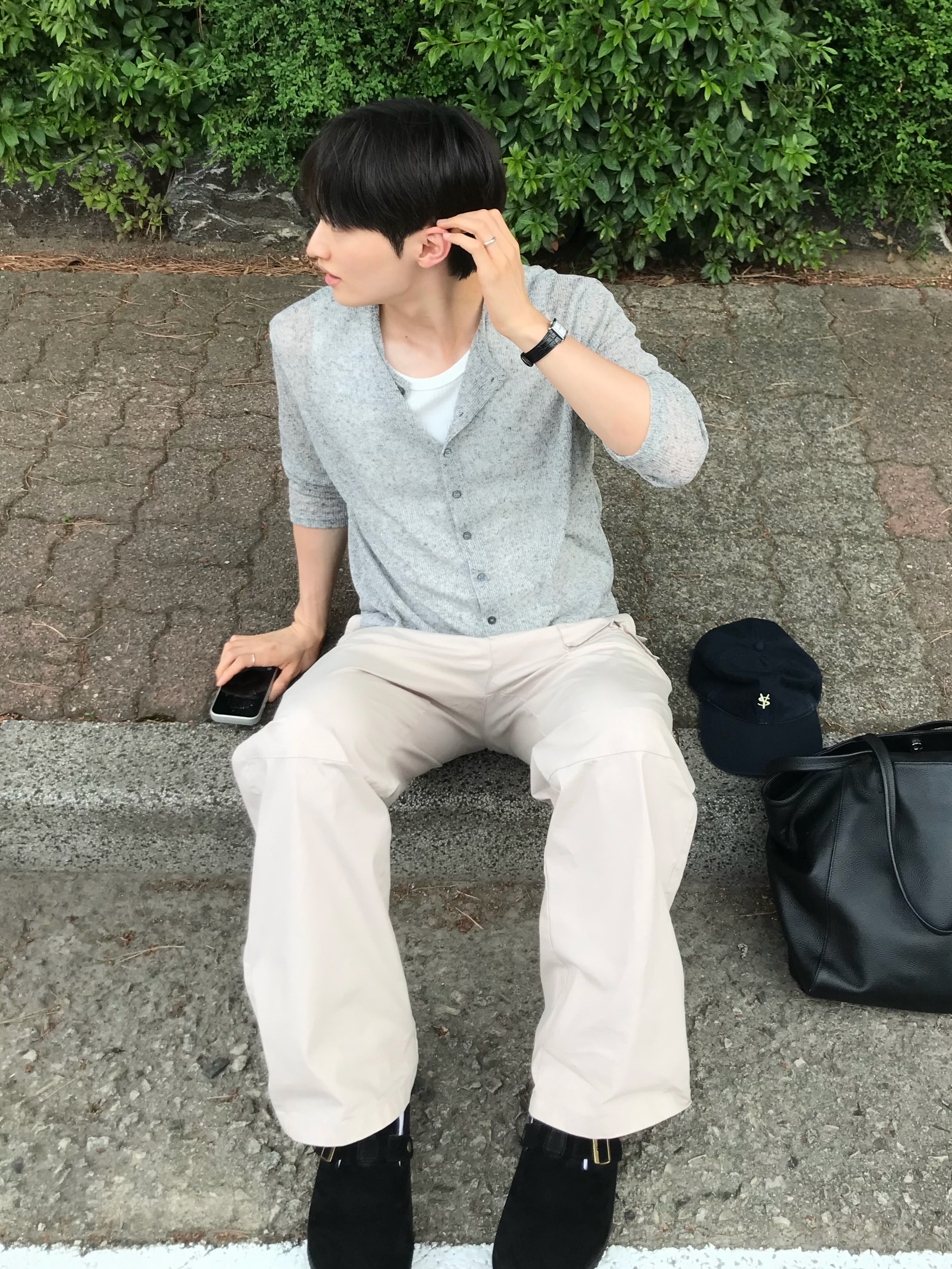 Knitted Summer Long Sleeve Cardigan Grey 착용 스타일 - 1