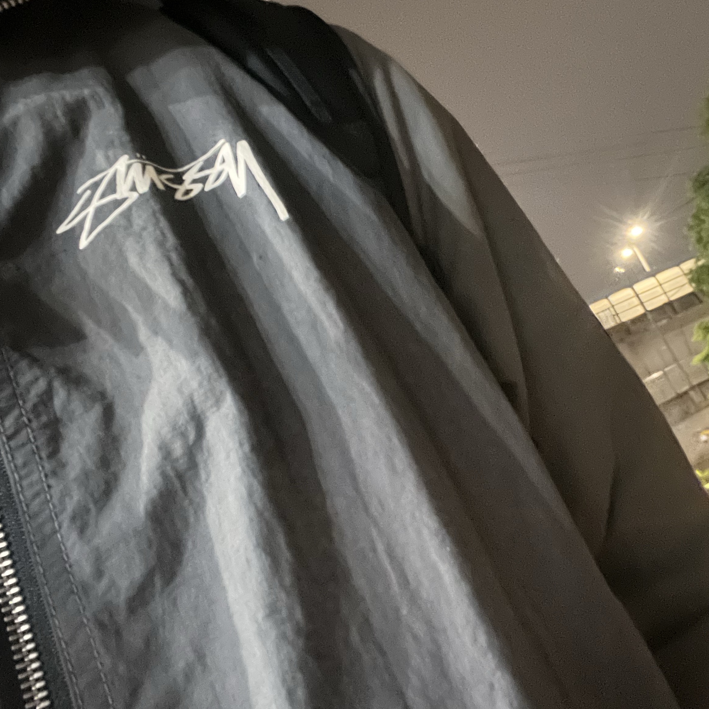 Stussy Wave Dye Beach Shell Jacket Black 착용 스타일