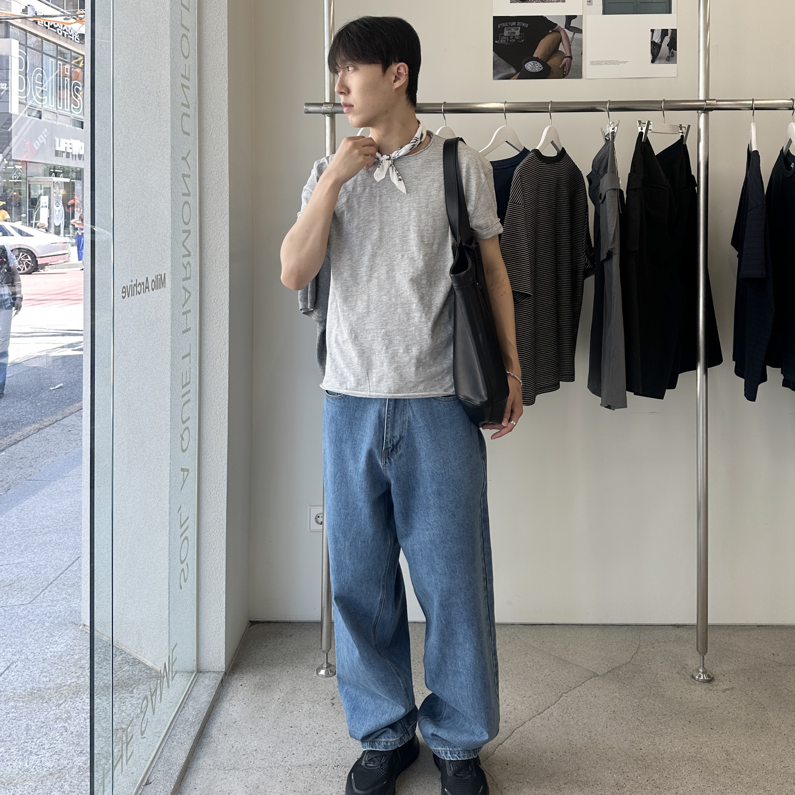 Millo Archive Layered Raw Cut T-Shirt Melange Gray, Millo Archive Multi Shape Bandana Melange Gray 착용 스타일 - 2