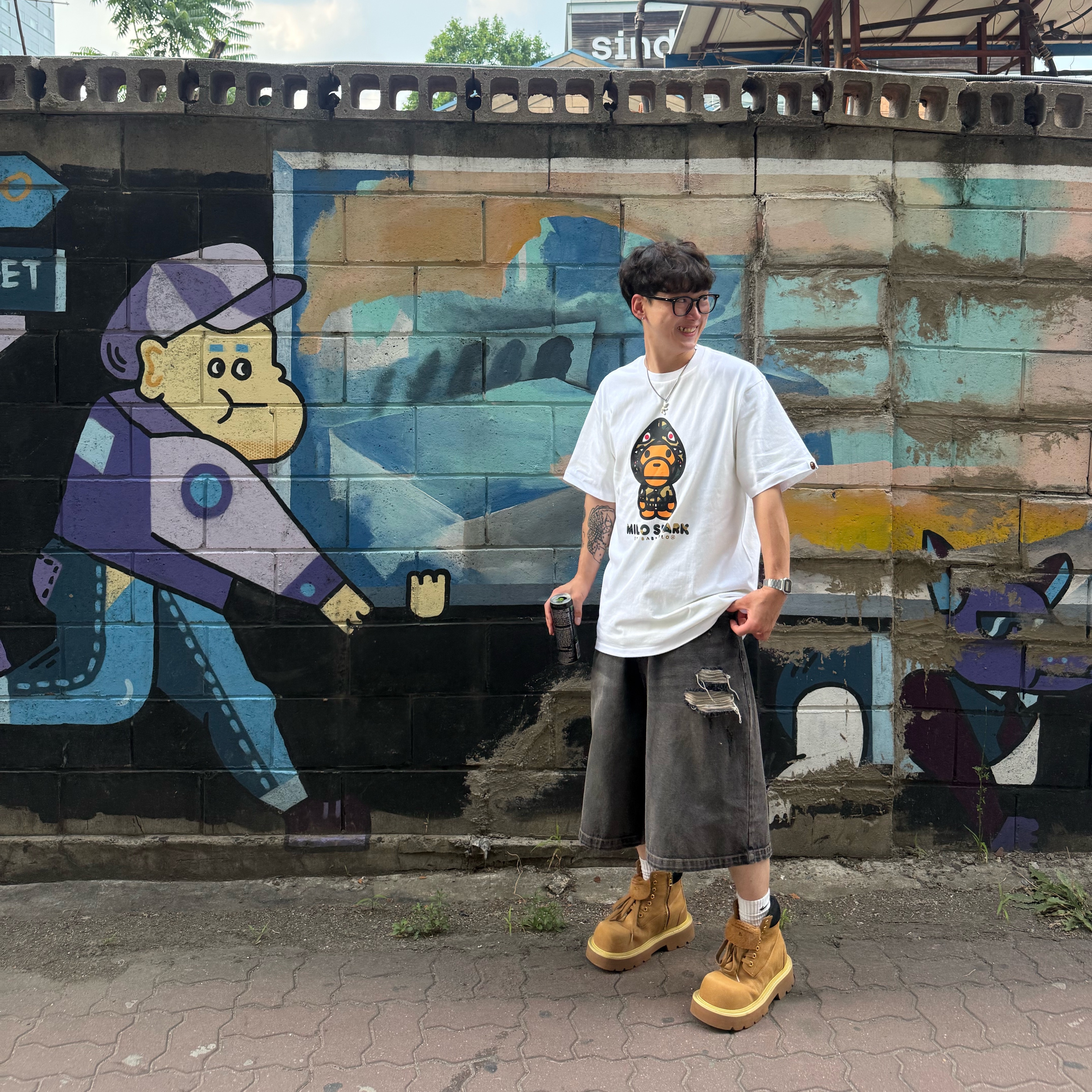 BAPE Milo Shark Osaka T-Shirt Black - Osaka Pop-Up Store Exclusive, Balenciaga Steroid Derby Black 착용 스타일 - 2