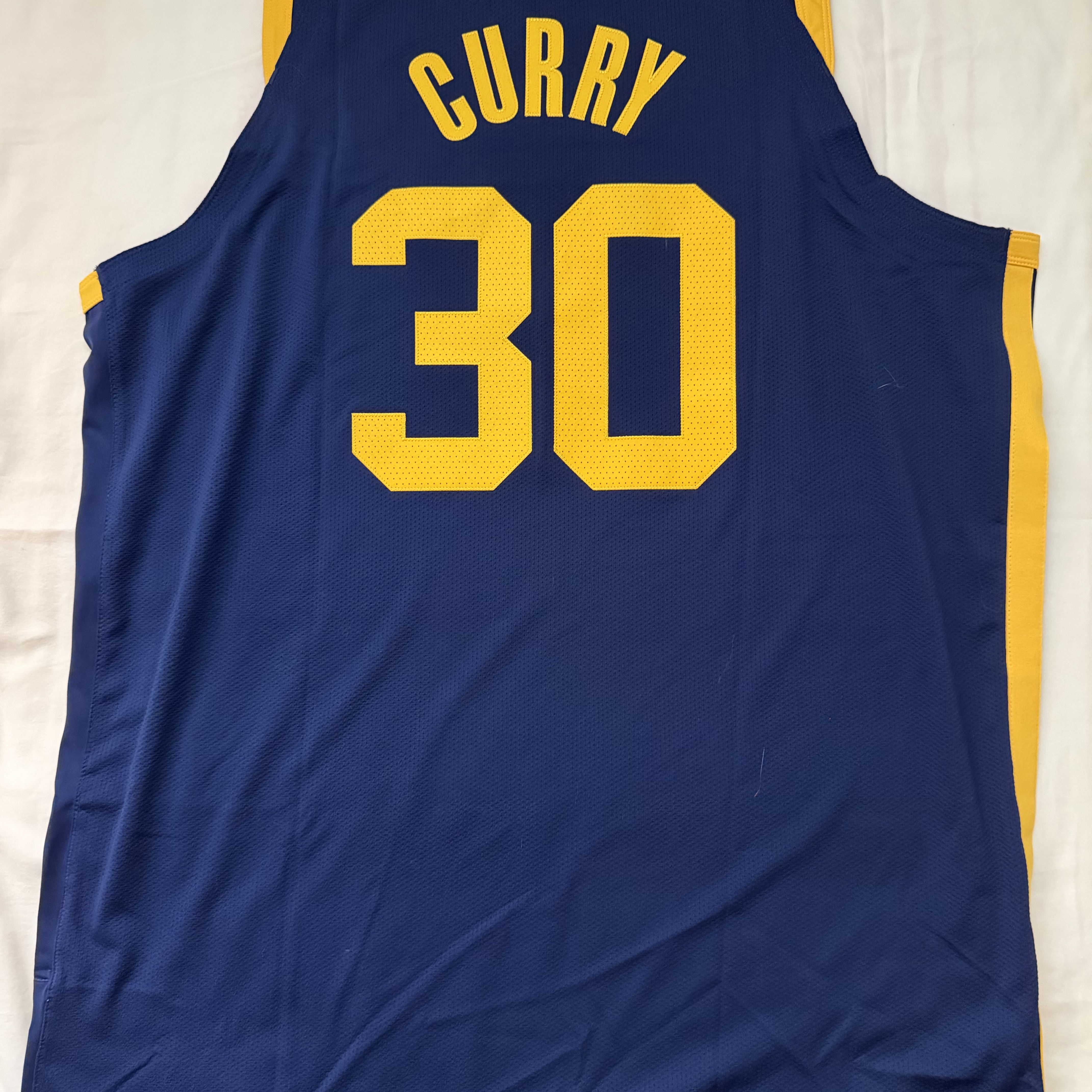Jordan Stephen Curry Golden State Warriors Statement Edition Dri-Fit NBA Swingman Jersey Loyal Blue 착용 스타일 - 2
