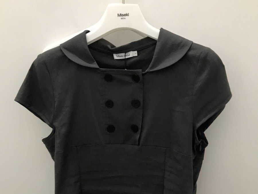 (W) Miseki Seoul Double Button Shirts Top Charcoal 착용 스타일 - 2
