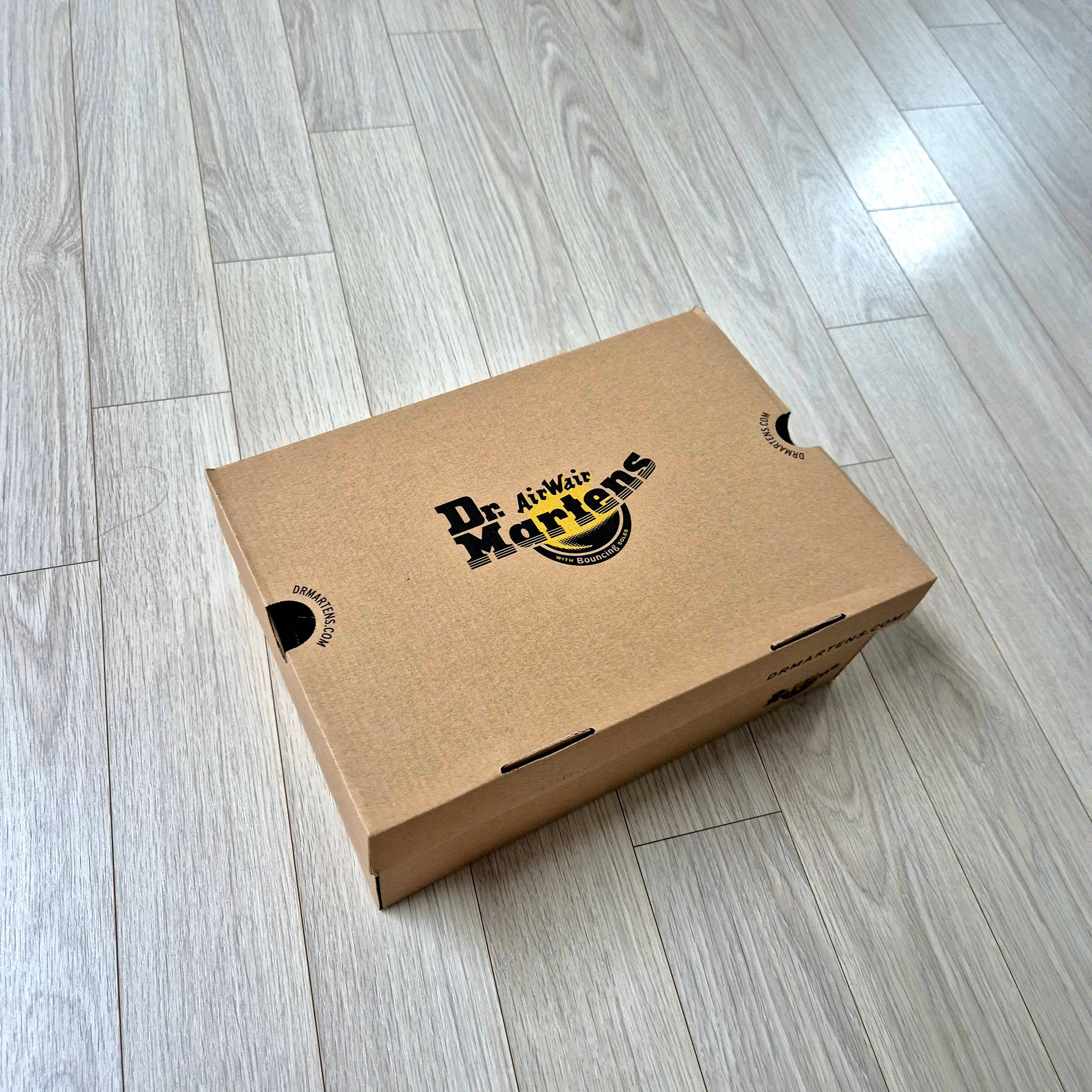 Dr. Martens Reeder Wyoming Leather Utility Shoes Black 착용 스타일 - 3