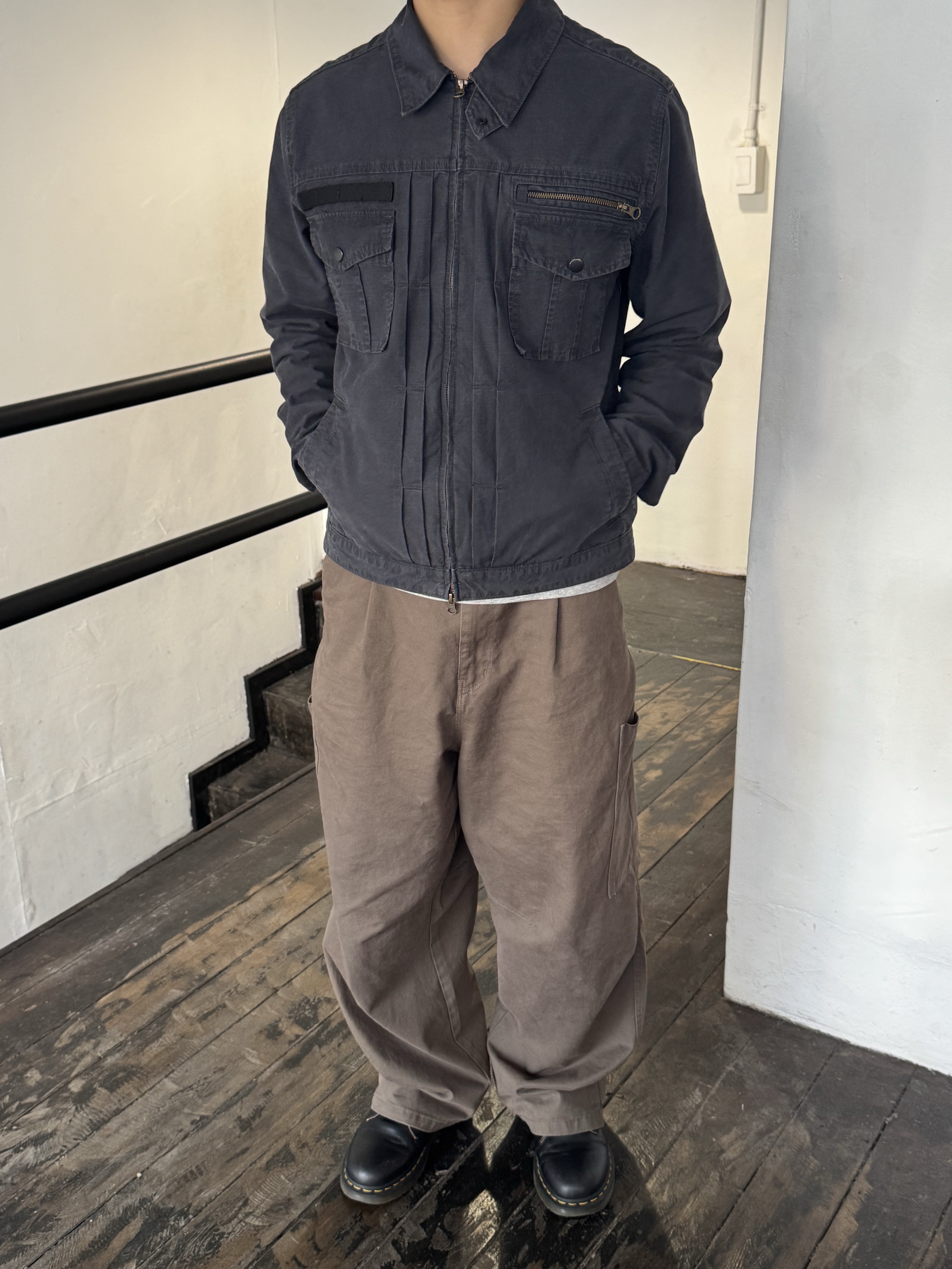 CHOWOO Vintage Washed 5 Pockets Work Jacket Washed Navy, Dr. Martens 1461 Smooth Black 착용 스타일