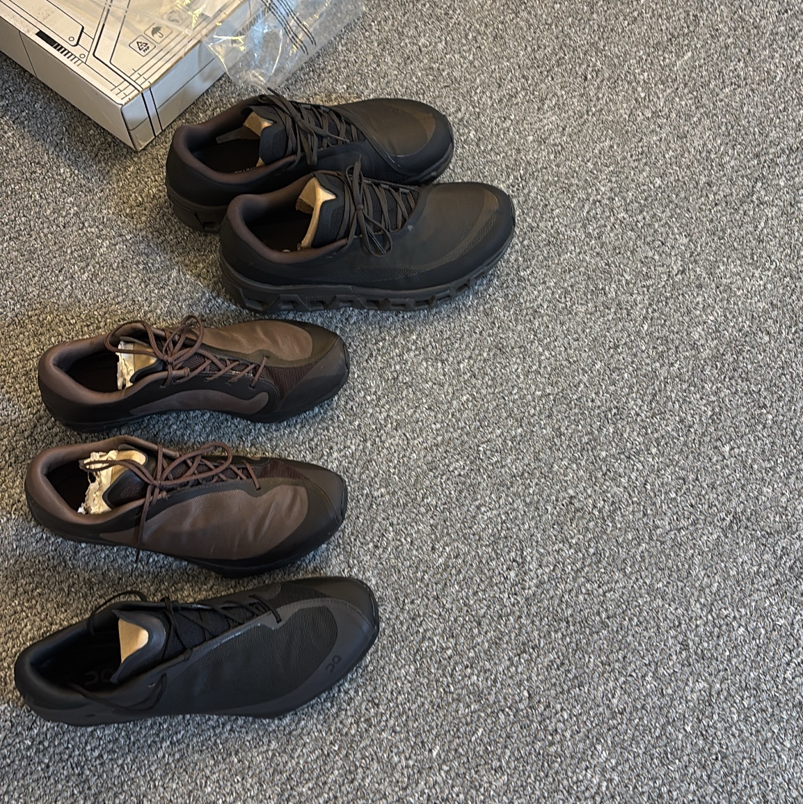 On Running x Post Archive Faction (Paf) Cloudventure Peak All Black, On Running x Post Archive Faction (Paf) Cloudmonster 2 Thorn Brown 착용 스타일