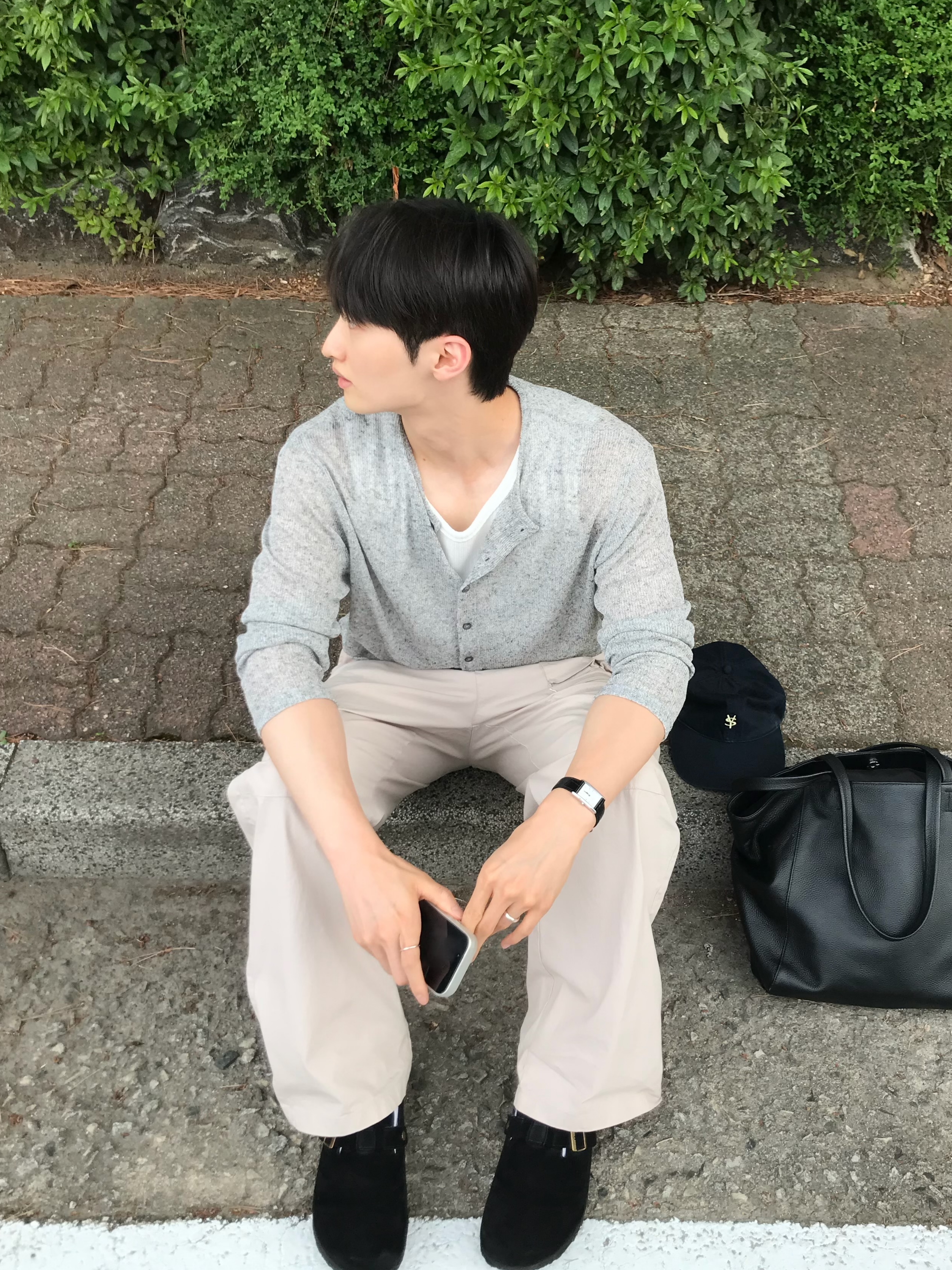 Knitted Summer Long Sleeve Cardigan Grey 착용 스타일 - 2