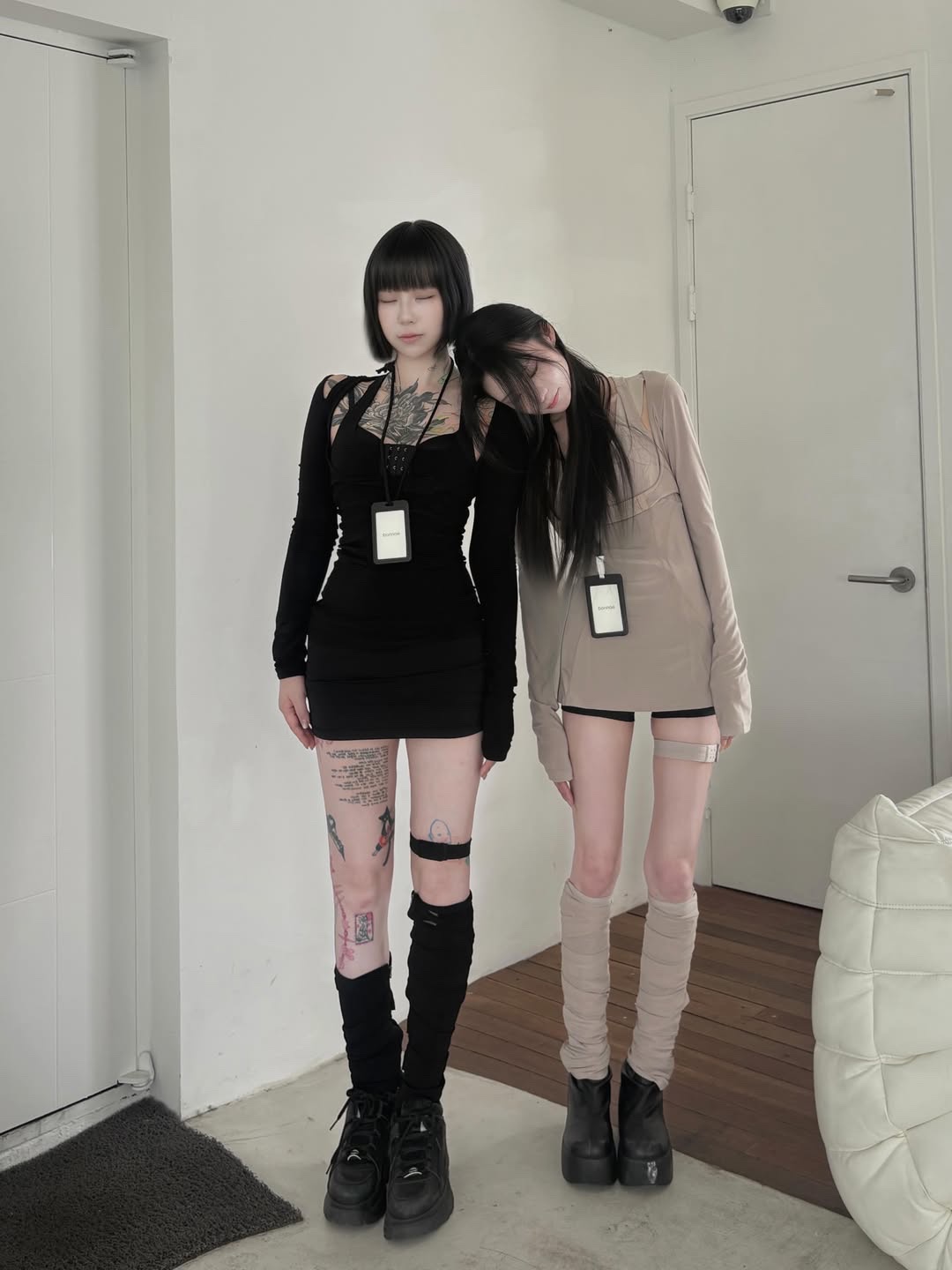 Bonnae bandage leg warmer Skin, Bonnae bandage leg warmer Black 착용 스타일