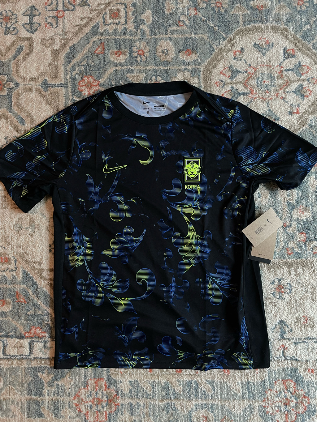 Nike Korea Academy Pro Dri-Fit Soccer Pre-Match Short Sleeve Top Black Volt - Asia 착용 스타일 - 1